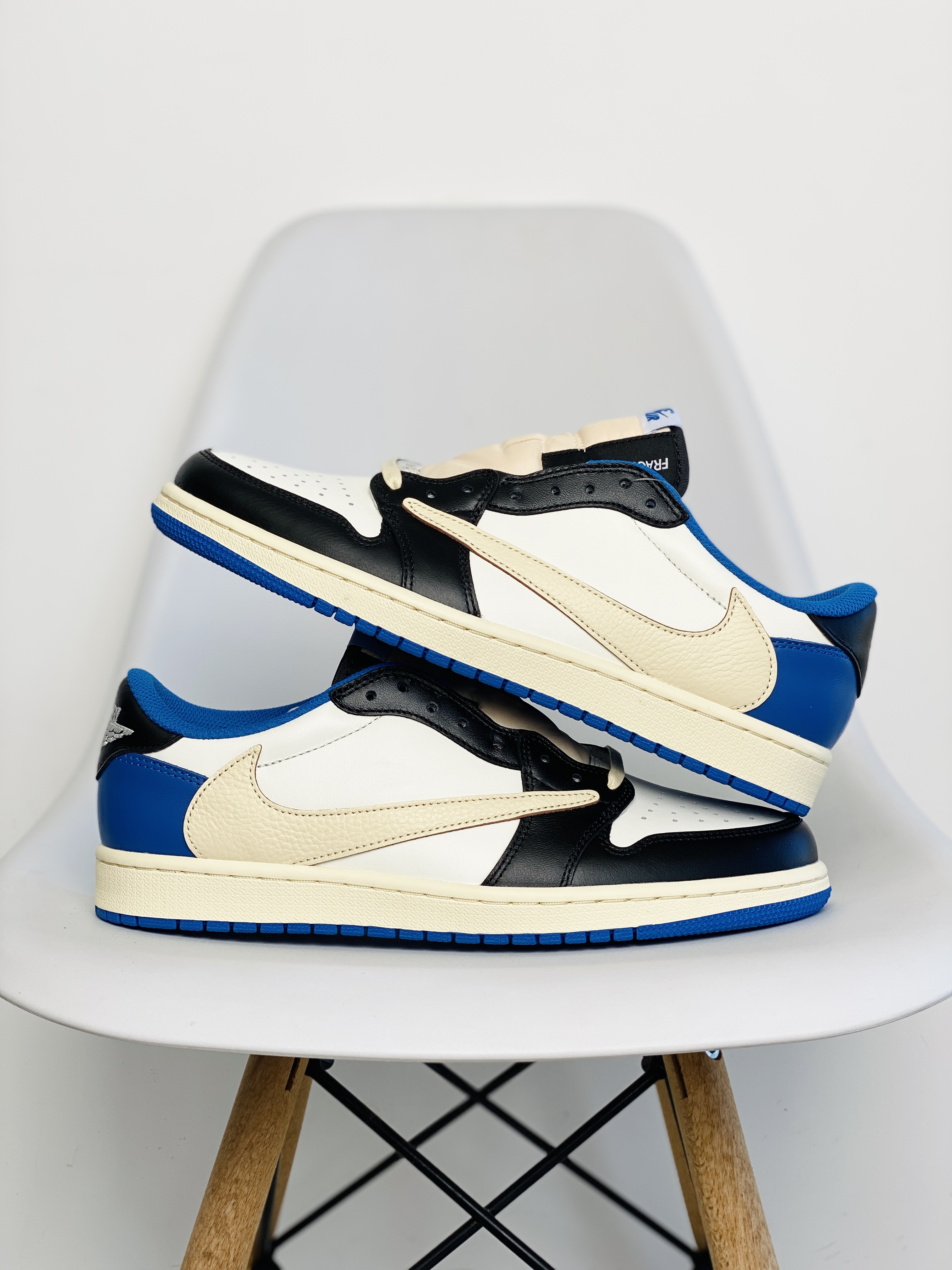 Travis Scott x Fragment Design x Air Jordan 1 AJ1 Low 闪电 倒钩 藤原浩 三方联名低筒 休闲鞋 波鞋 女鞋 男鞋 板鞋 DM7866-140