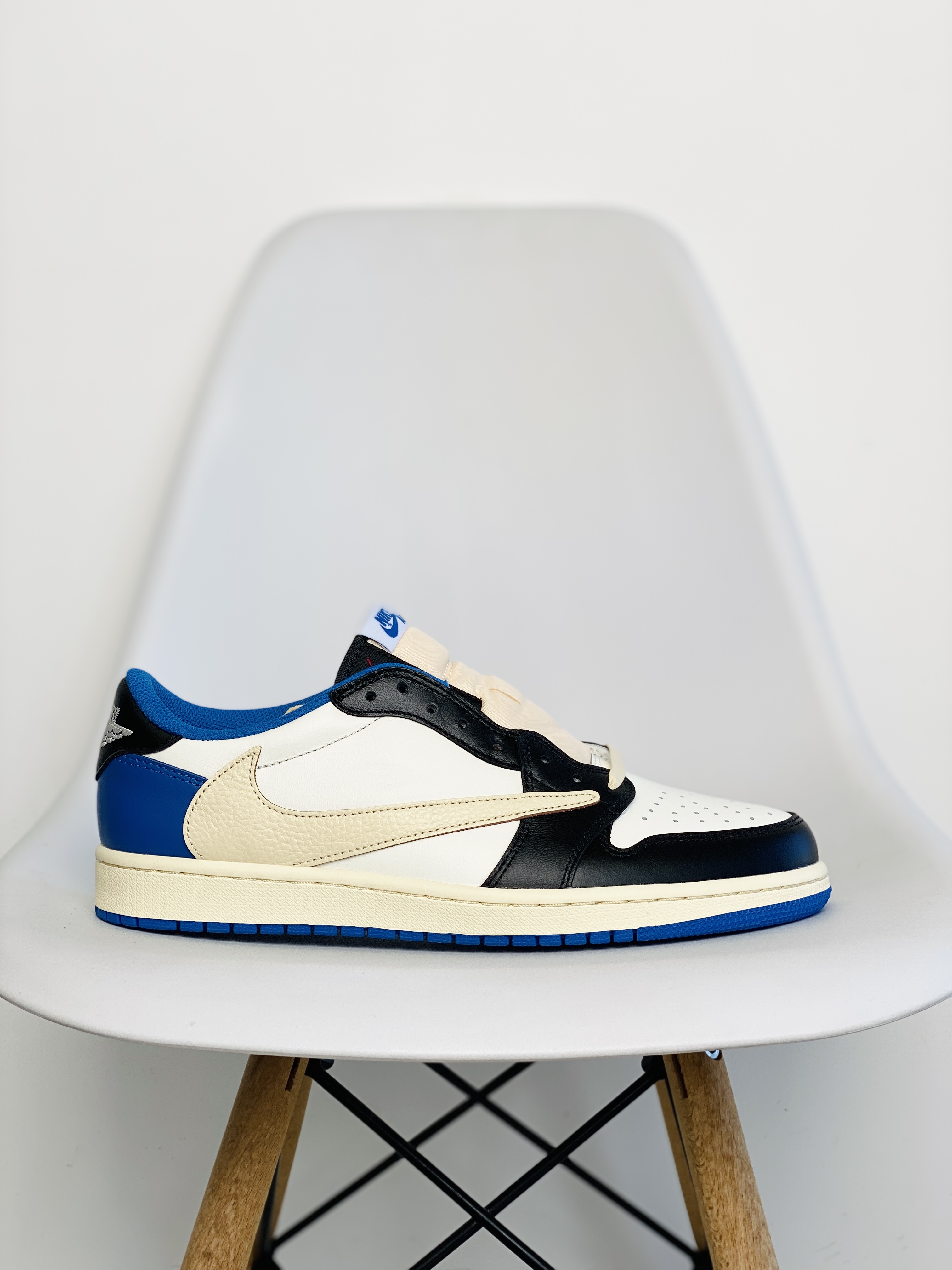 Travis Scott x Fragment Design x Air Jordan 1 AJ1 Low 闪电 倒钩 藤原浩 三方联名低筒 休闲鞋 波鞋 女鞋 男鞋 板鞋 DM7866-140