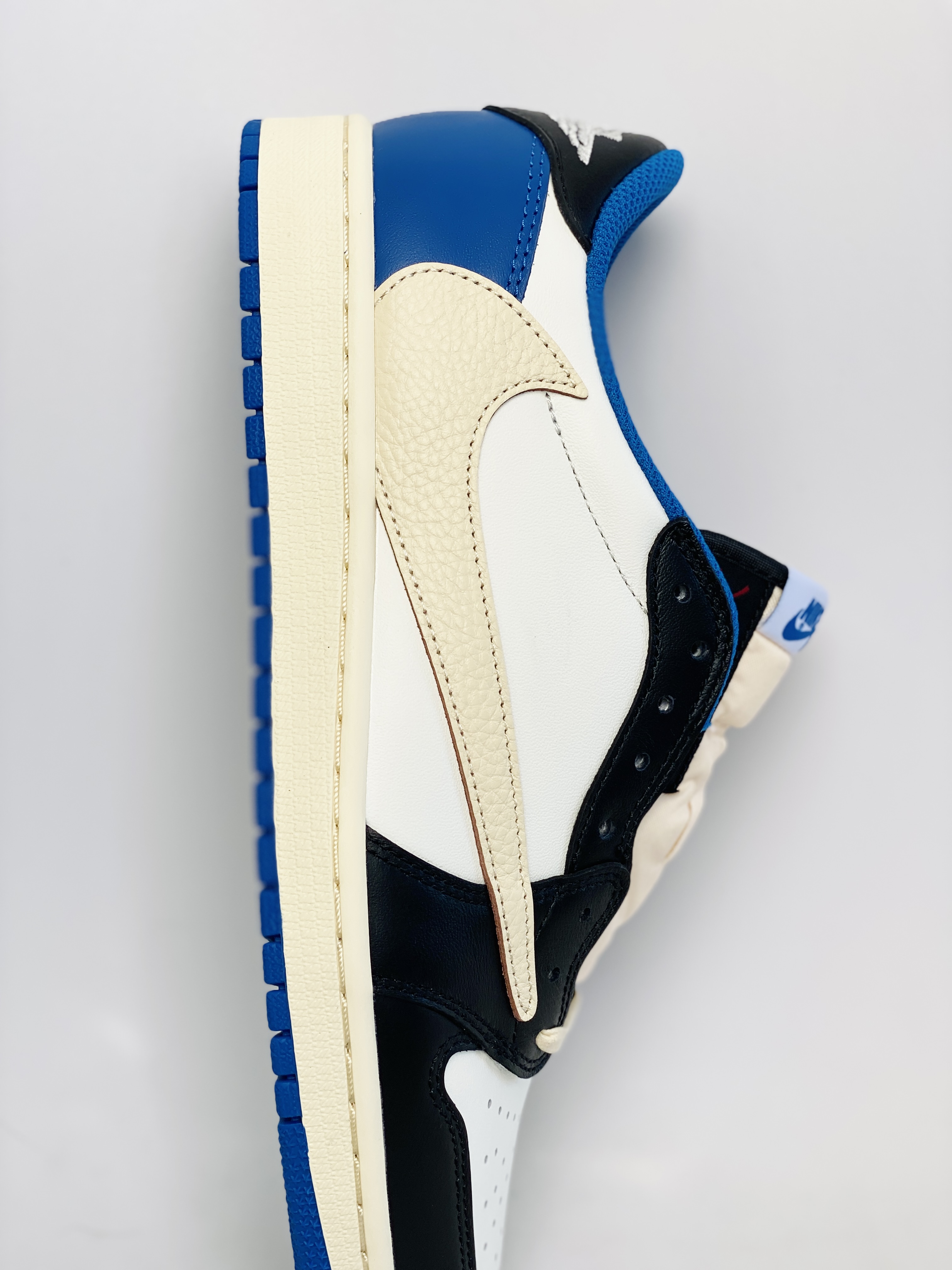 Travis Scott x Fragment Design x Air Jordan 1 AJ1 Low 闪电 倒钩 藤原浩 三方联名低筒 休闲鞋 波鞋 女鞋 男鞋 板鞋 DM7866-140
