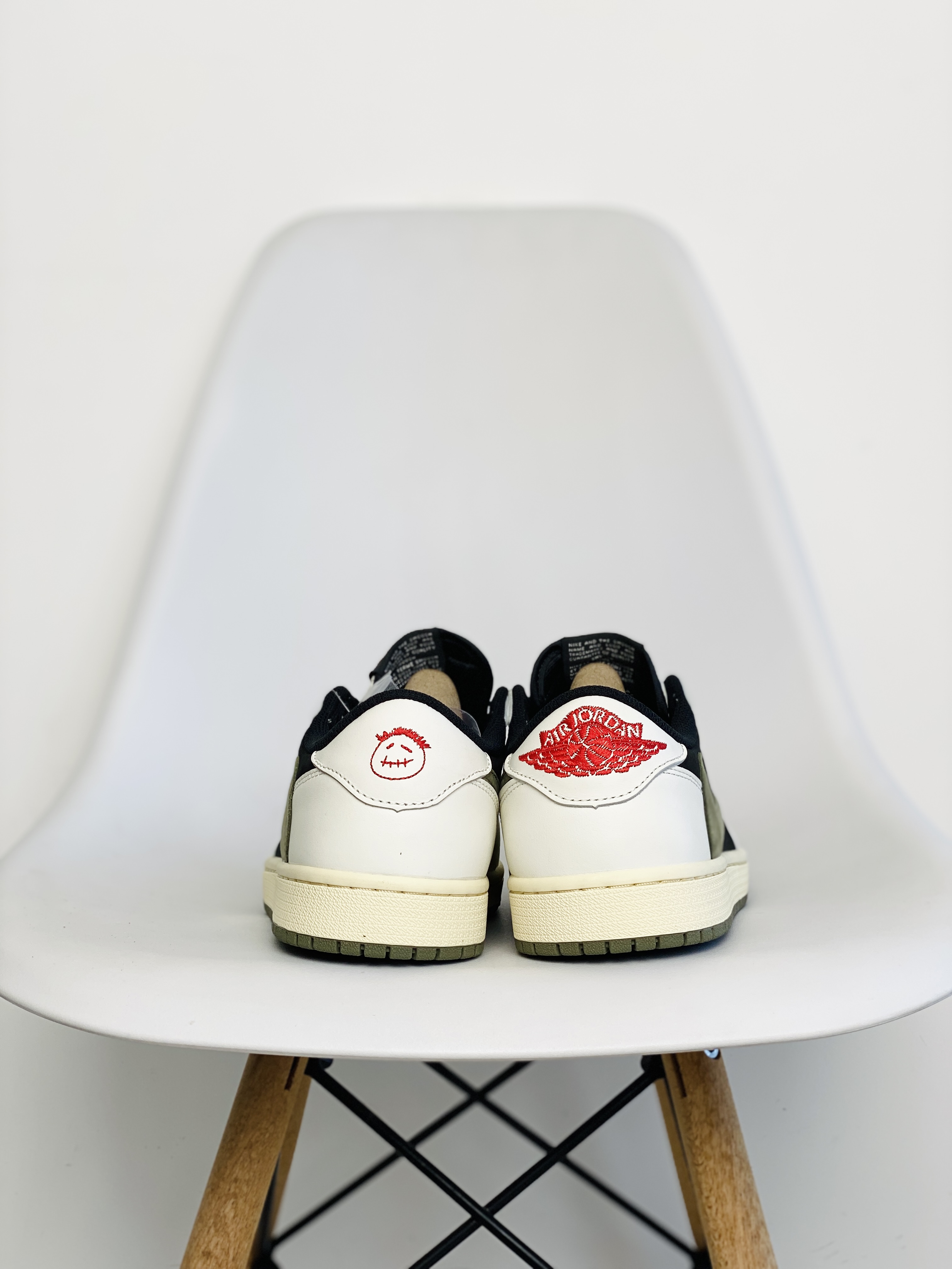  天花板Travis Scott x Air Jordan 1 LowOlive AJ1  黑绿  5.0  低筒 倒钩 板鞋 篮球鞋 男鞋 DZ4137-106