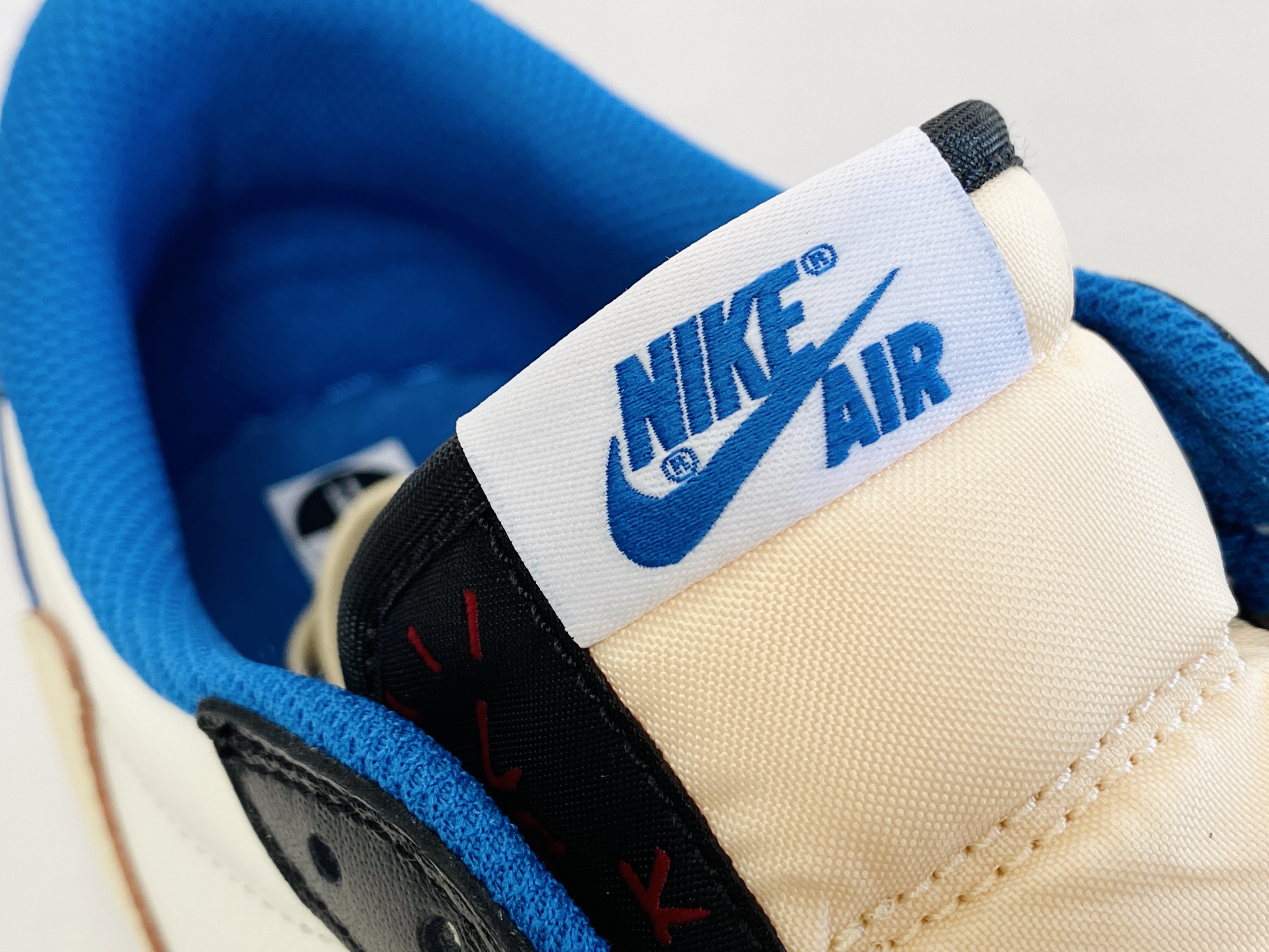 Travis Scott x Fragment Design x Air Jordan 1 AJ1 Low 闪电 倒钩 藤原浩 三方联名低筒 休闲鞋 波鞋 女鞋 男鞋 板鞋 DM7866-140