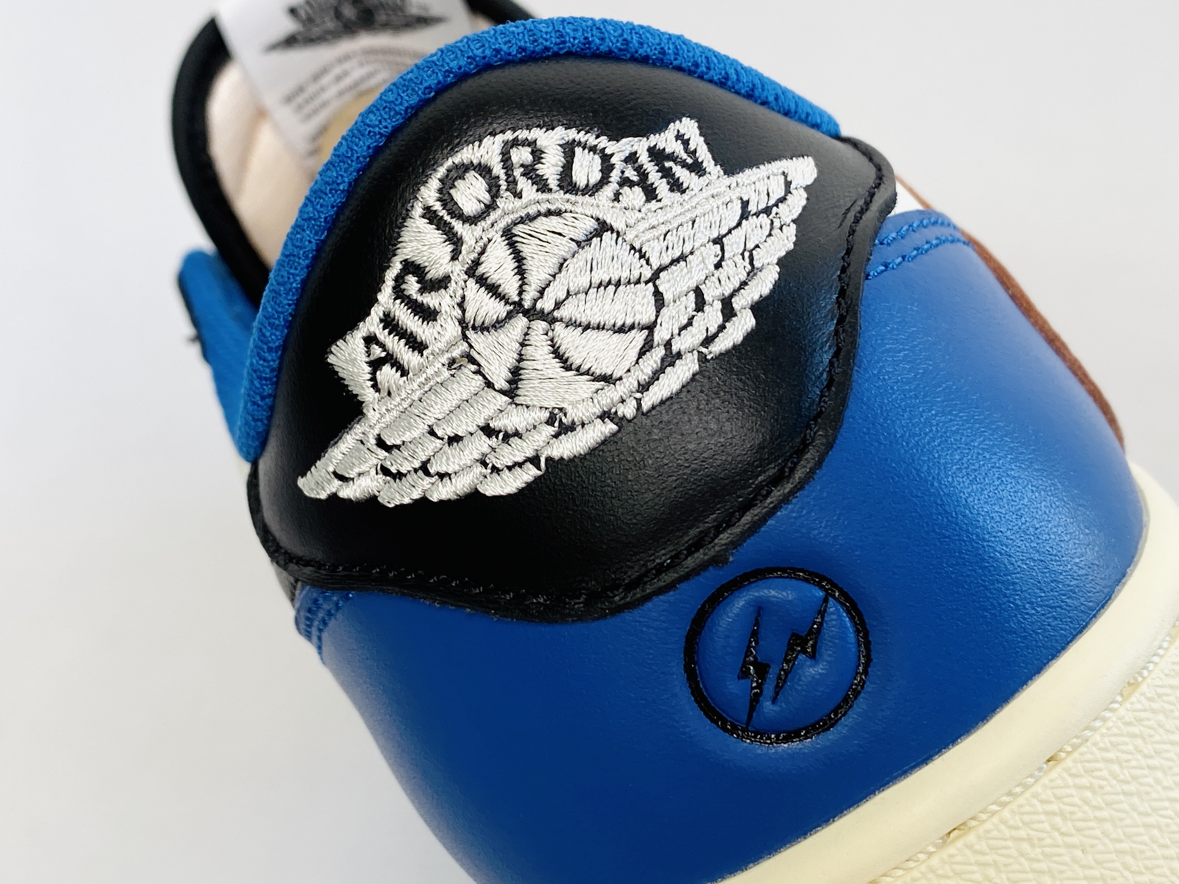 Travis Scott x Fragment Design x Air Jordan 1 AJ1 Low 闪电 倒钩 藤原浩 三方联名低筒 休闲鞋 波鞋 女鞋 男鞋 板鞋 DM7866-140