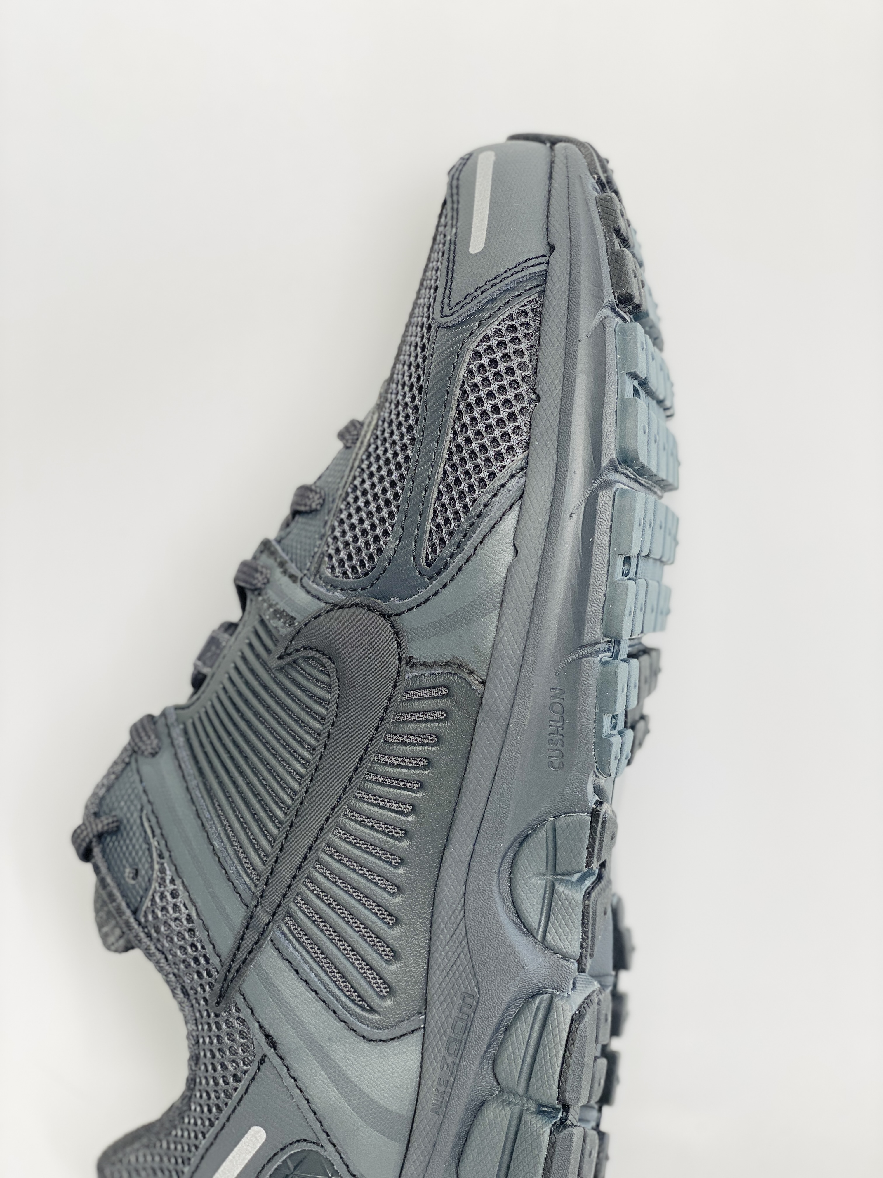 新版 Nike Air Zoom Vomero 5 anthracite black 黑色 气垫 低筒 跑步鞋 运动鞋 男鞋 女鞋 BV1358-002