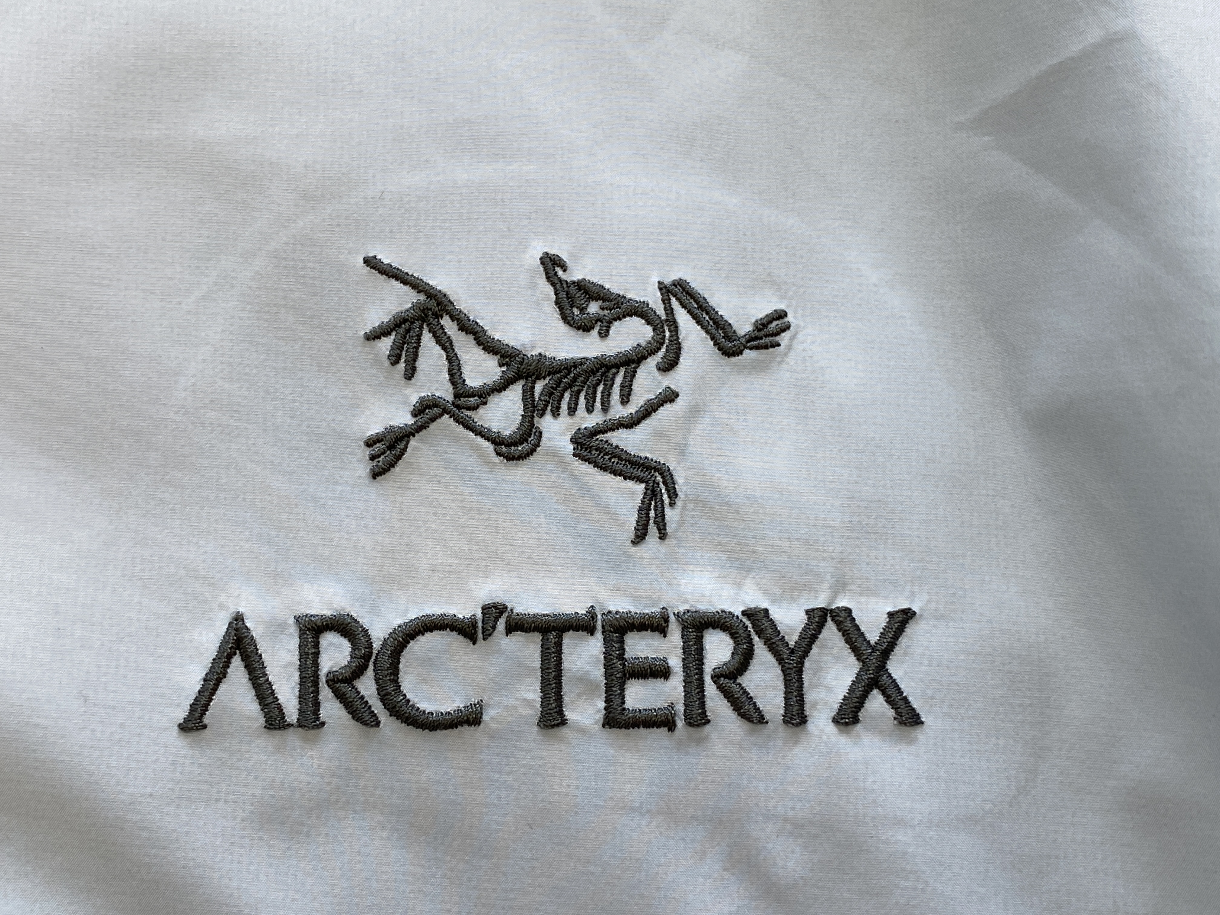 Arcteryx Beat LT Jacket GORE-TEX 始祖鳥 硬殼繫列  戶外 透氣 長袖  防風 防水  外套 夾克  沖鋒衣  以太藍 货号：26844