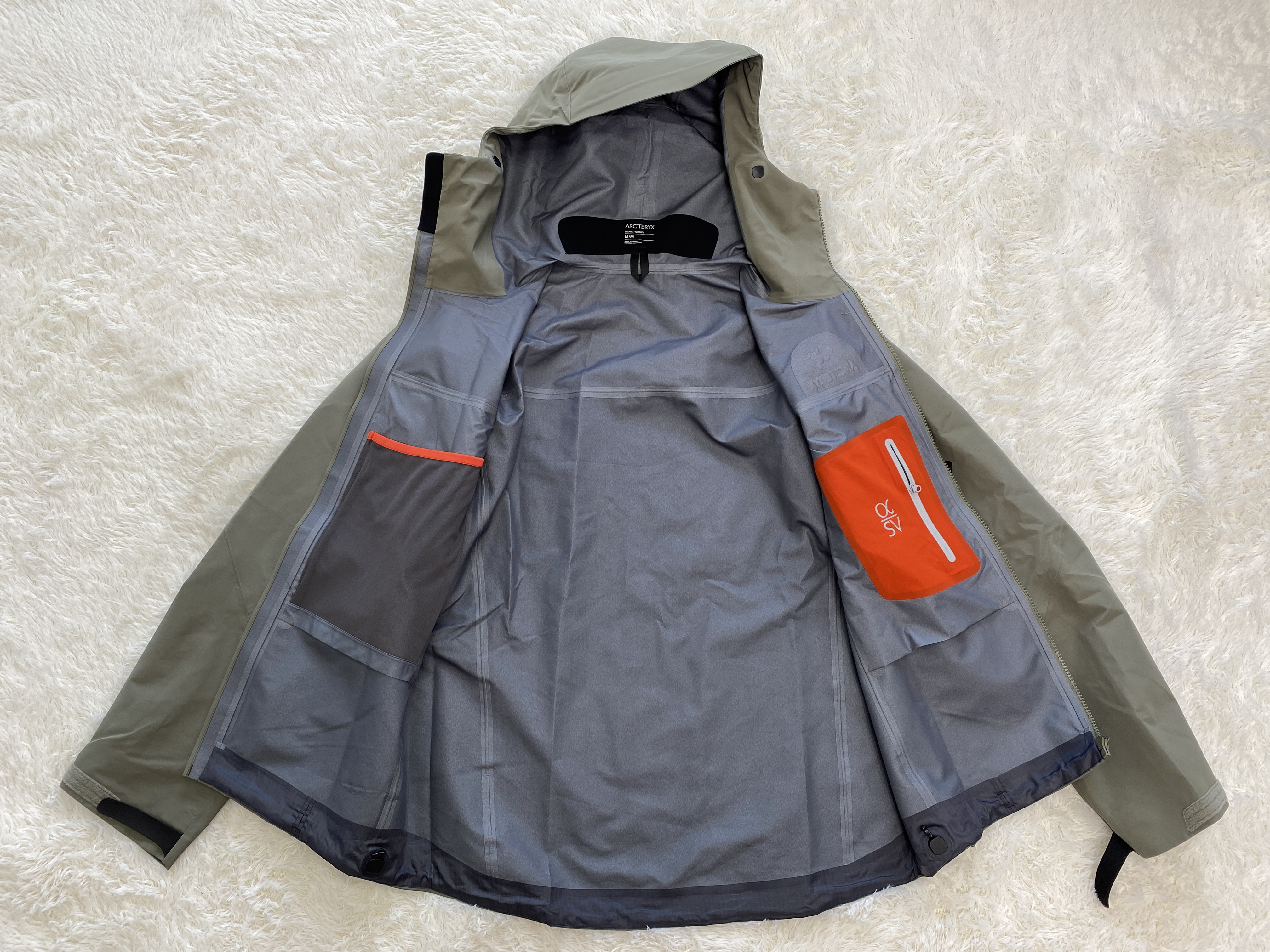 Arcteryx Alpha SV 始祖鳥  第6代 刺繡LOGO  戶外 透氣 長袖  防風 防水  外套 夾克  沖鋒衣  綠色  货号：25681