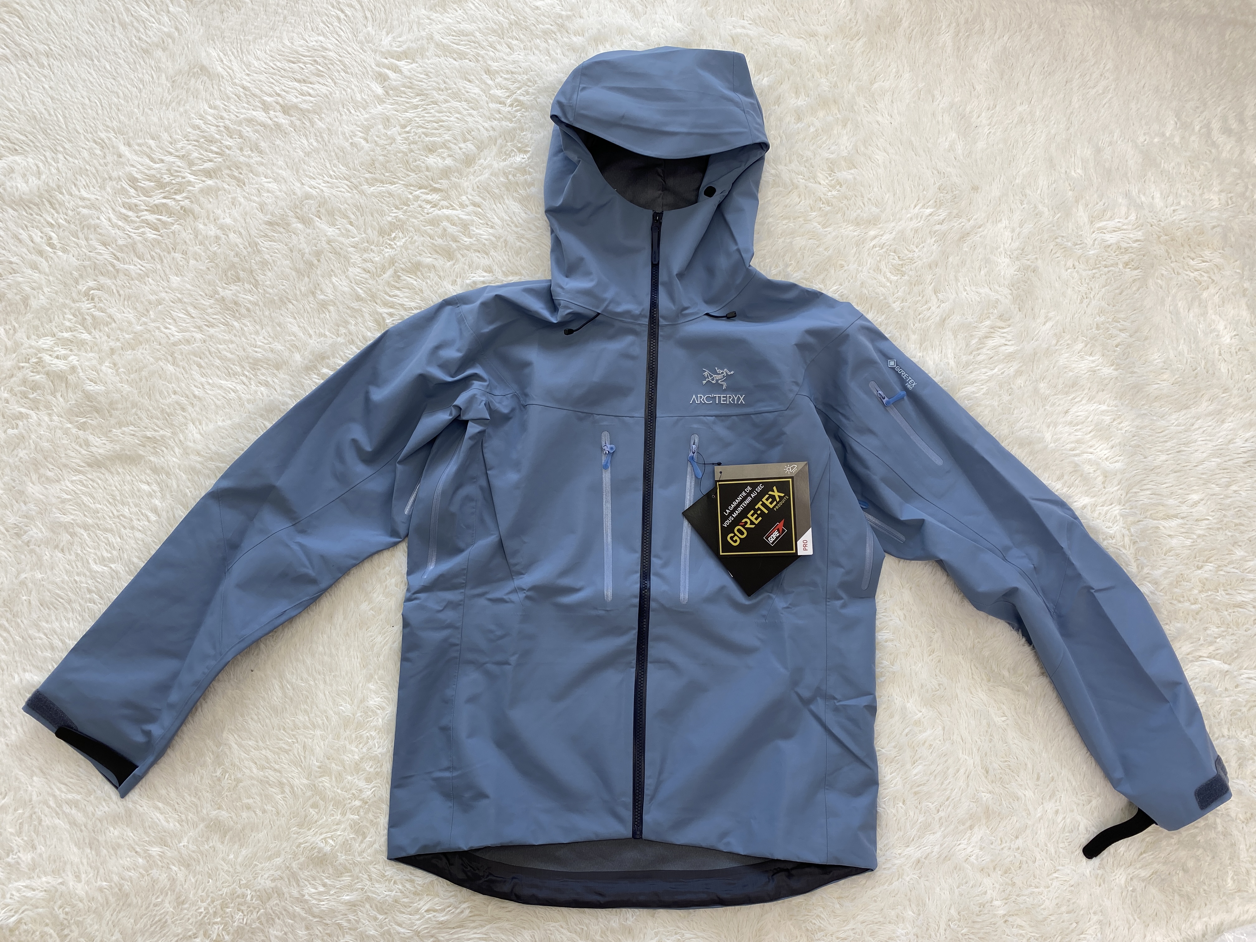  Arcteryx Alpha SV 始祖鳥  第6代 刺繡LOGO  戶外 透氣 長袖  防風 防水  外套 夾克  沖鋒衣  平流藍  货号：25681