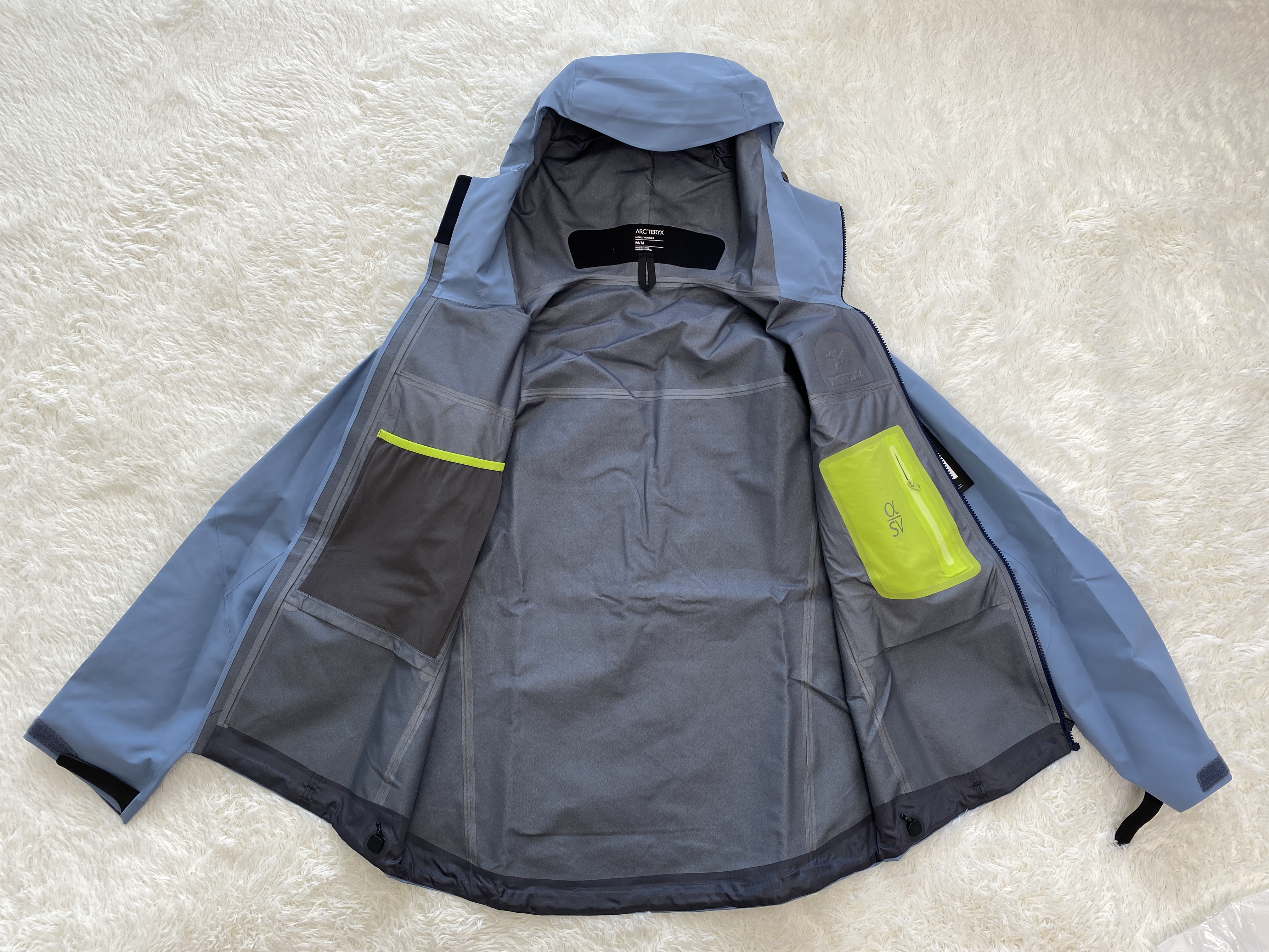  Arcteryx Alpha SV 始祖鳥  第6代 刺繡LOGO  戶外 透氣 長袖  防風 防水  外套 夾克  沖鋒衣  平流藍  货号：25681