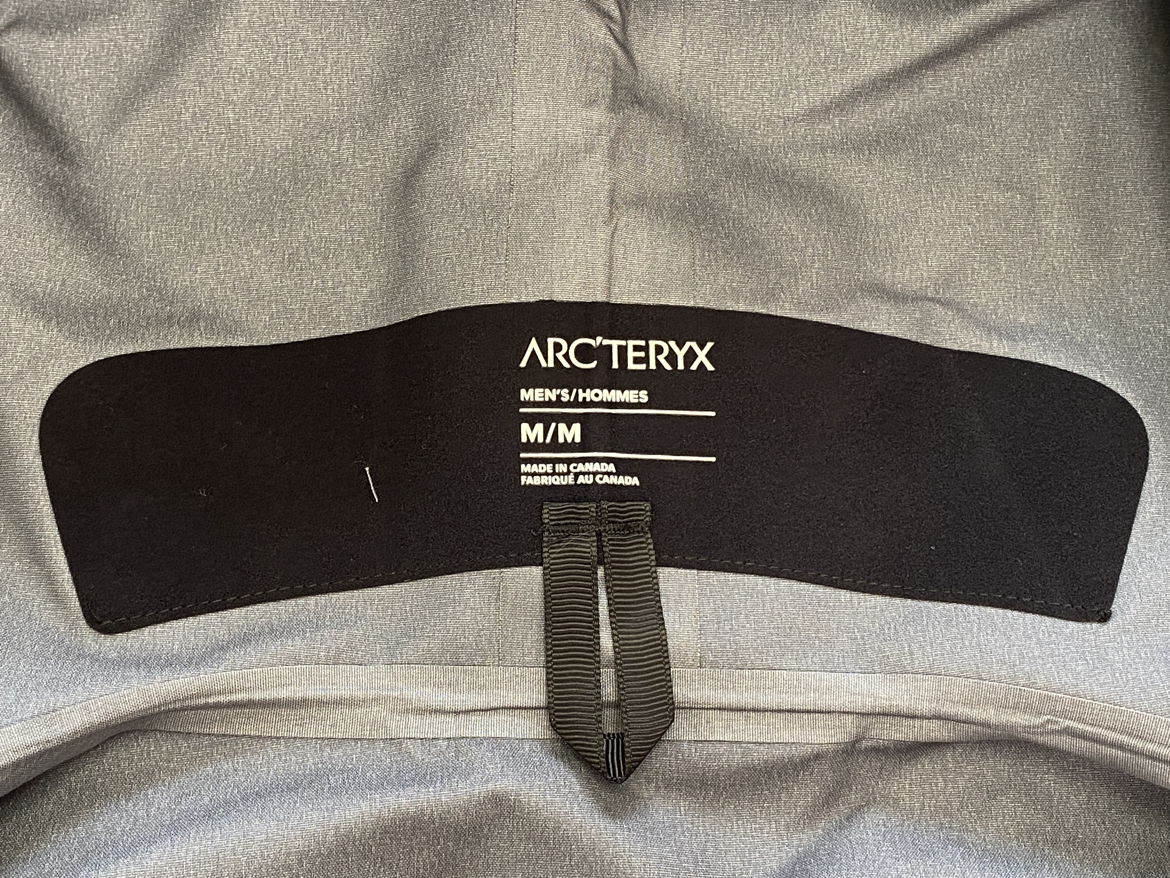  Arcteryx Alpha SV 始祖鳥  第6代 刺繡LOGO  戶外 透氣 長袖  防風 防水  外套 夾克  沖鋒衣  平流藍  货号：25681