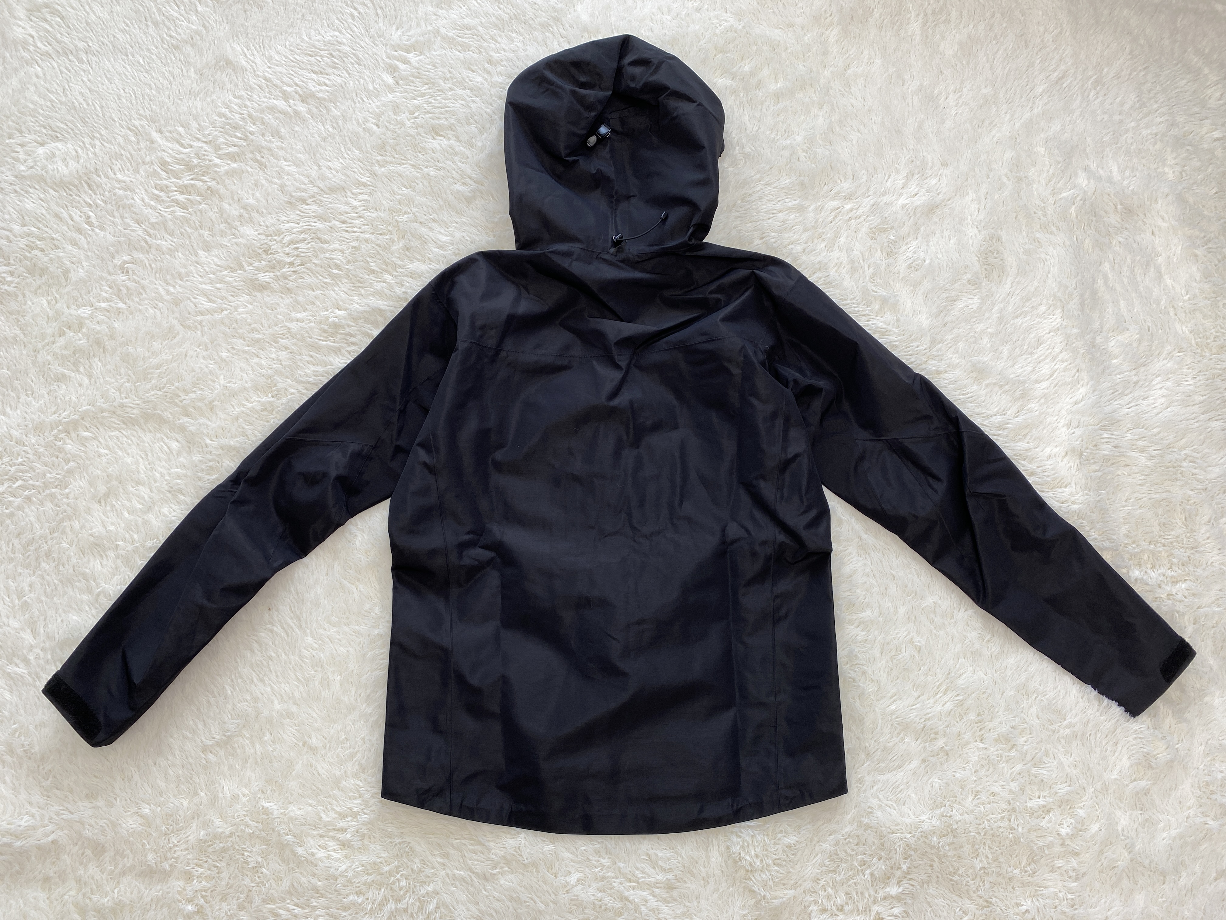 Arcteryx Alpha SV 始祖鳥  第6代 刺繡LOGO  戶外 透氣 長袖  防風 防水  外套 夾克  沖鋒衣  黑色黃刺繡 货号：25681