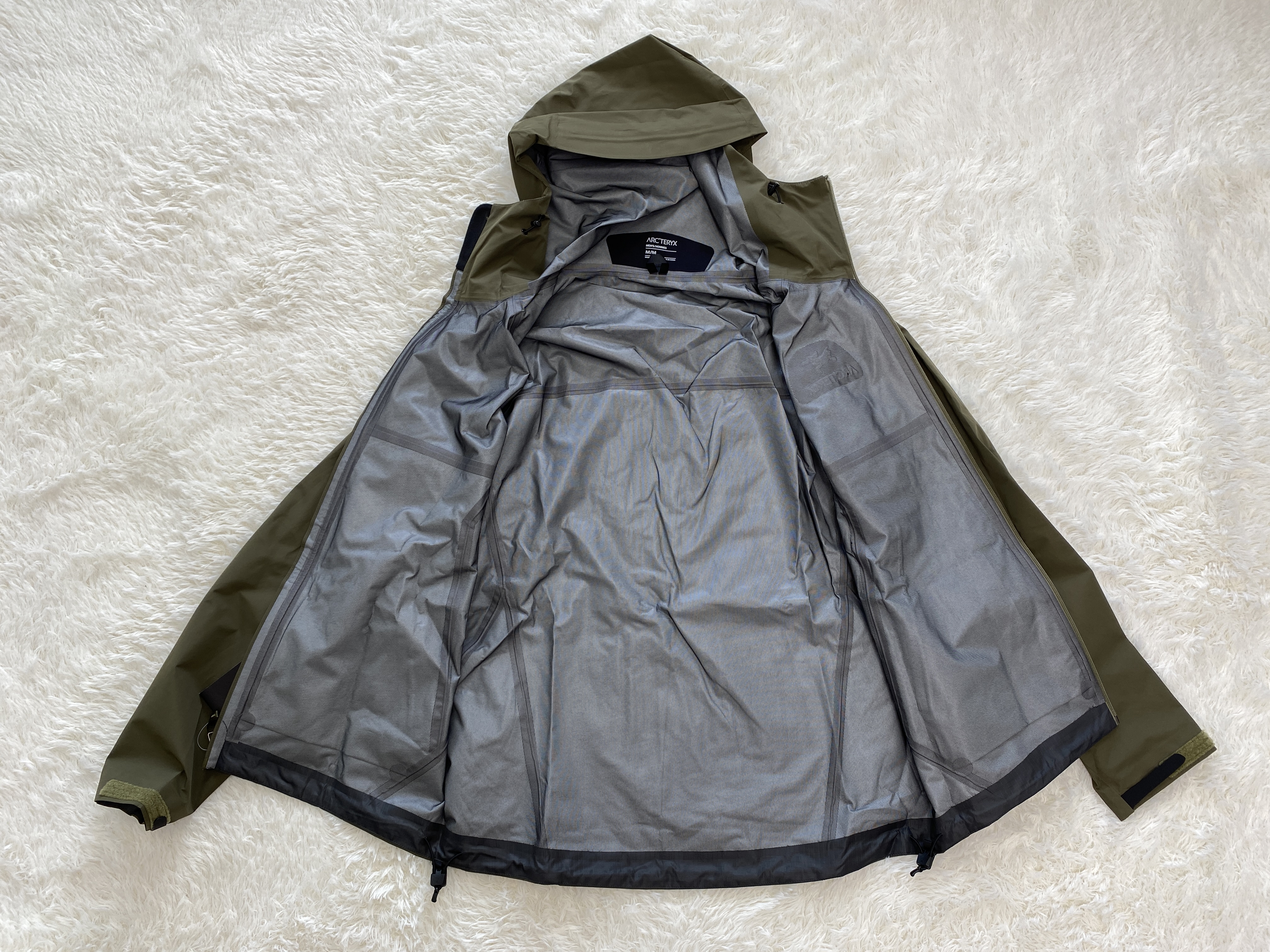 Arcteryx Beat LT Jacket GORE-TEX 始祖鳥 硬殼繫列  戶外 透氣 長袖  防風 防水  外套 夾克  沖鋒衣 復古綠 货号：26844