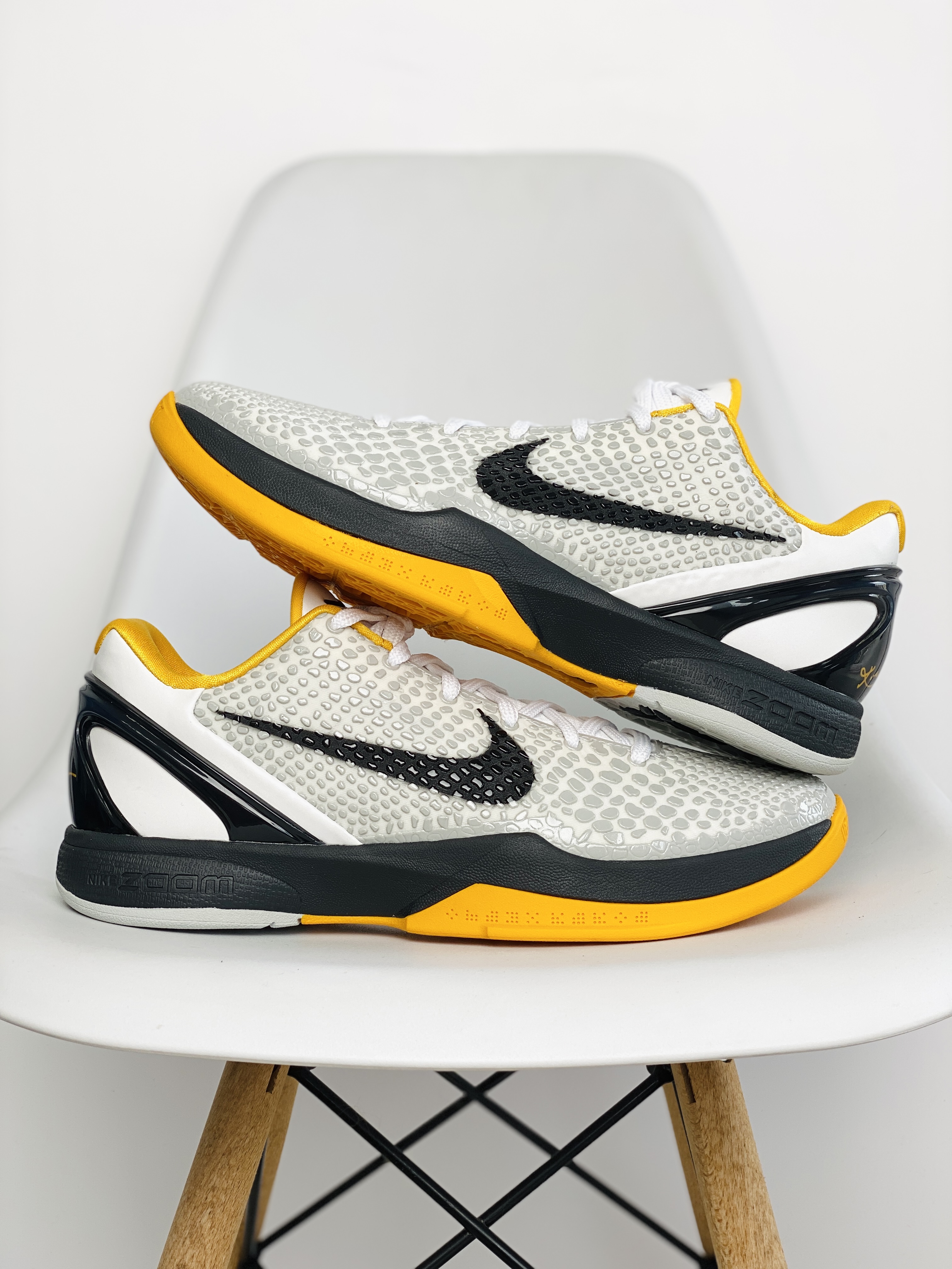 需预定 H12 Kobe6 季后赛 球鞋 籃球鞋 實戰鞋 前掌气垫 后掌EVA  真碳板 波鞋 男鞋    CW2190-100