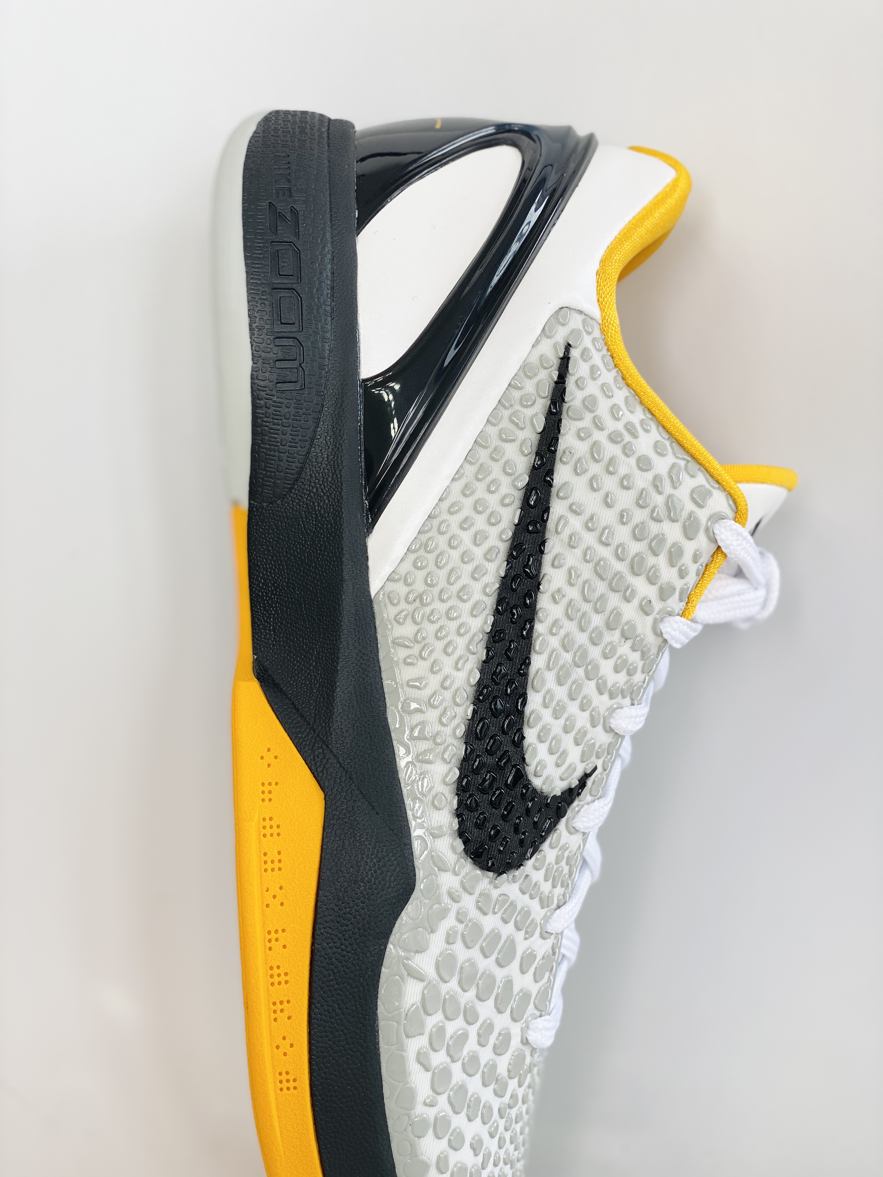 需预定 H12 Kobe6 季后赛 球鞋 籃球鞋 實戰鞋 前掌气垫 后掌EVA  真碳板 波鞋 男鞋    CW2190-100