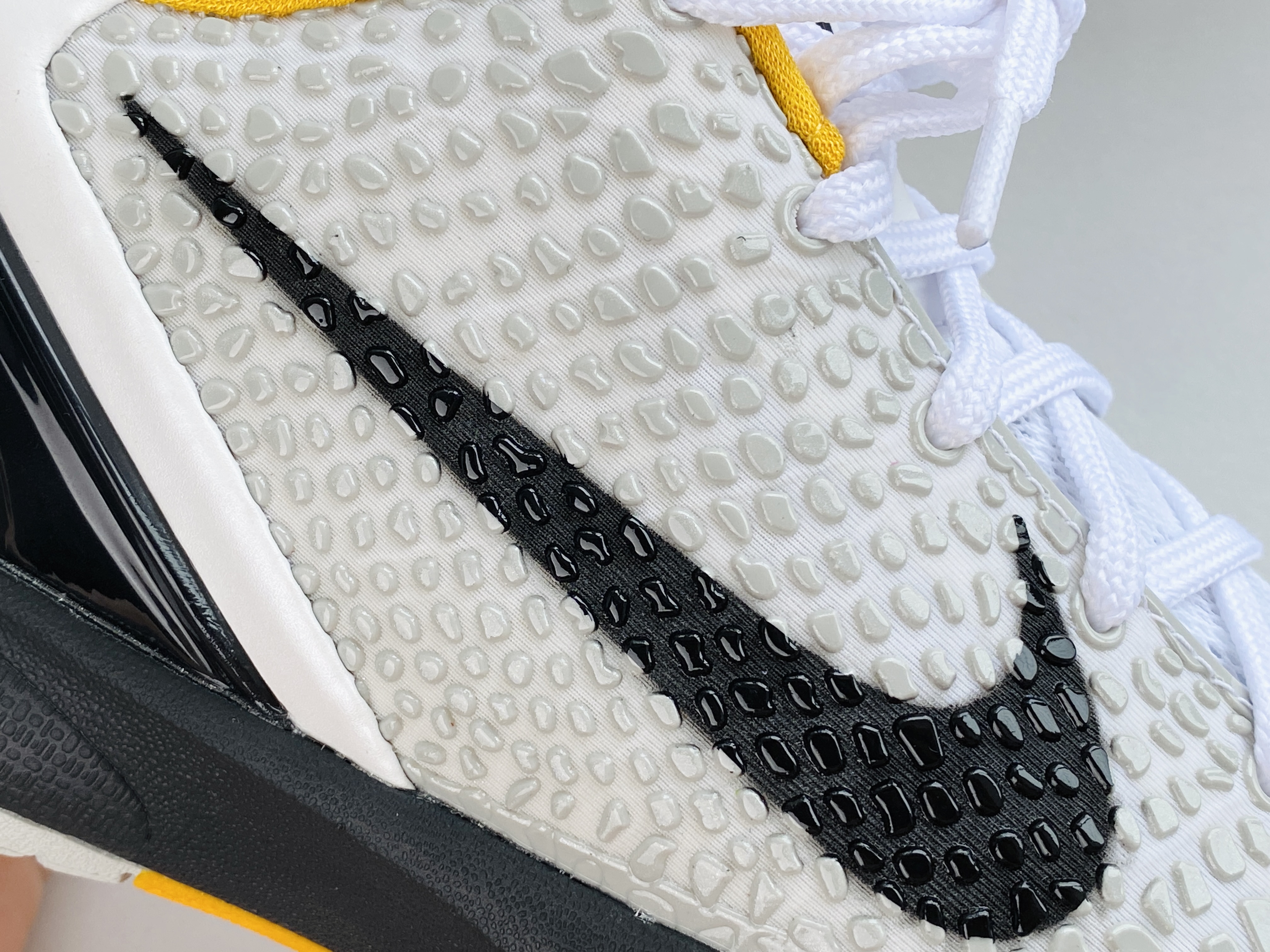 需预定 H12 Kobe6 季后赛 球鞋 籃球鞋 實戰鞋 前掌气垫 后掌EVA  真碳板 波鞋 男鞋    CW2190-100