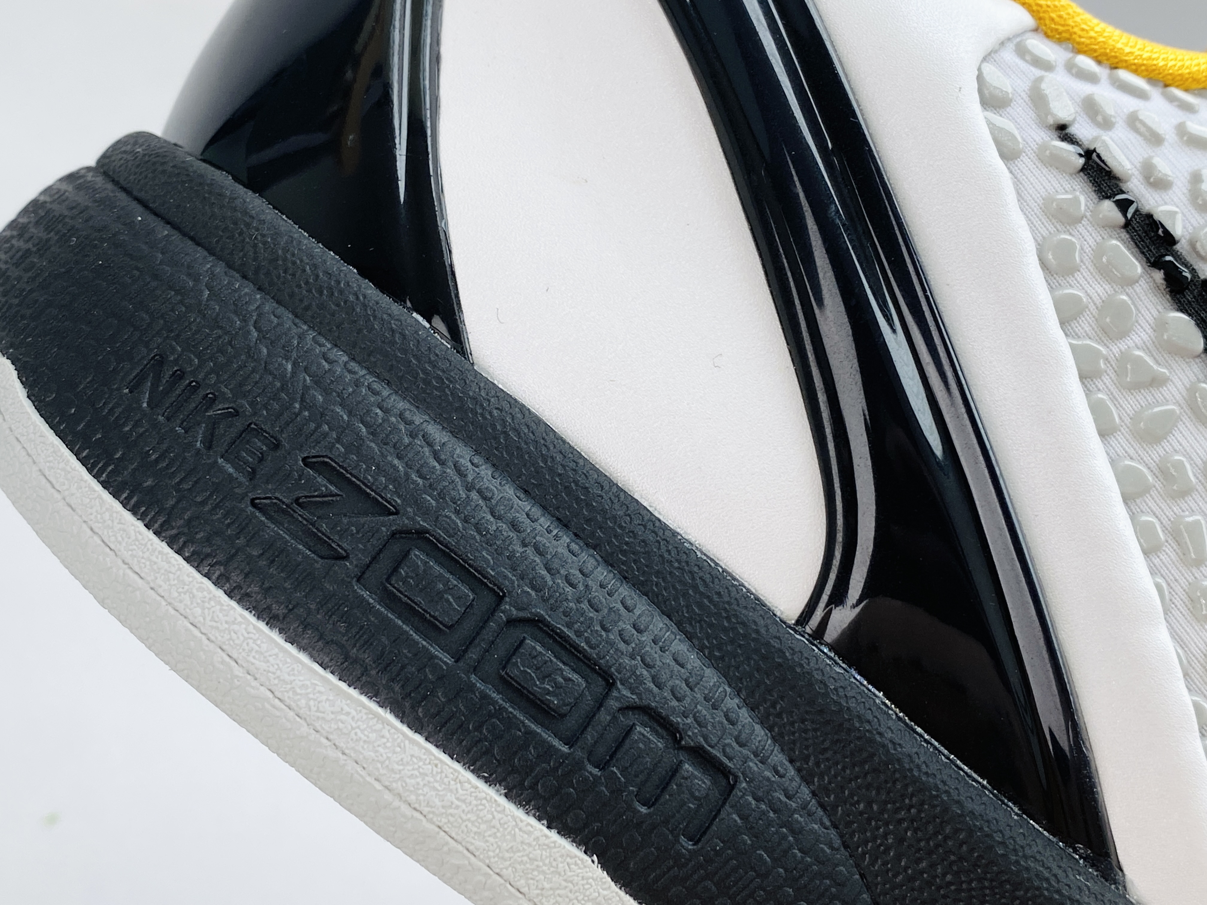 需预定 H12 Kobe6 季后赛 球鞋 籃球鞋 實戰鞋 前掌气垫 后掌EVA  真碳板 波鞋 男鞋    CW2190-100