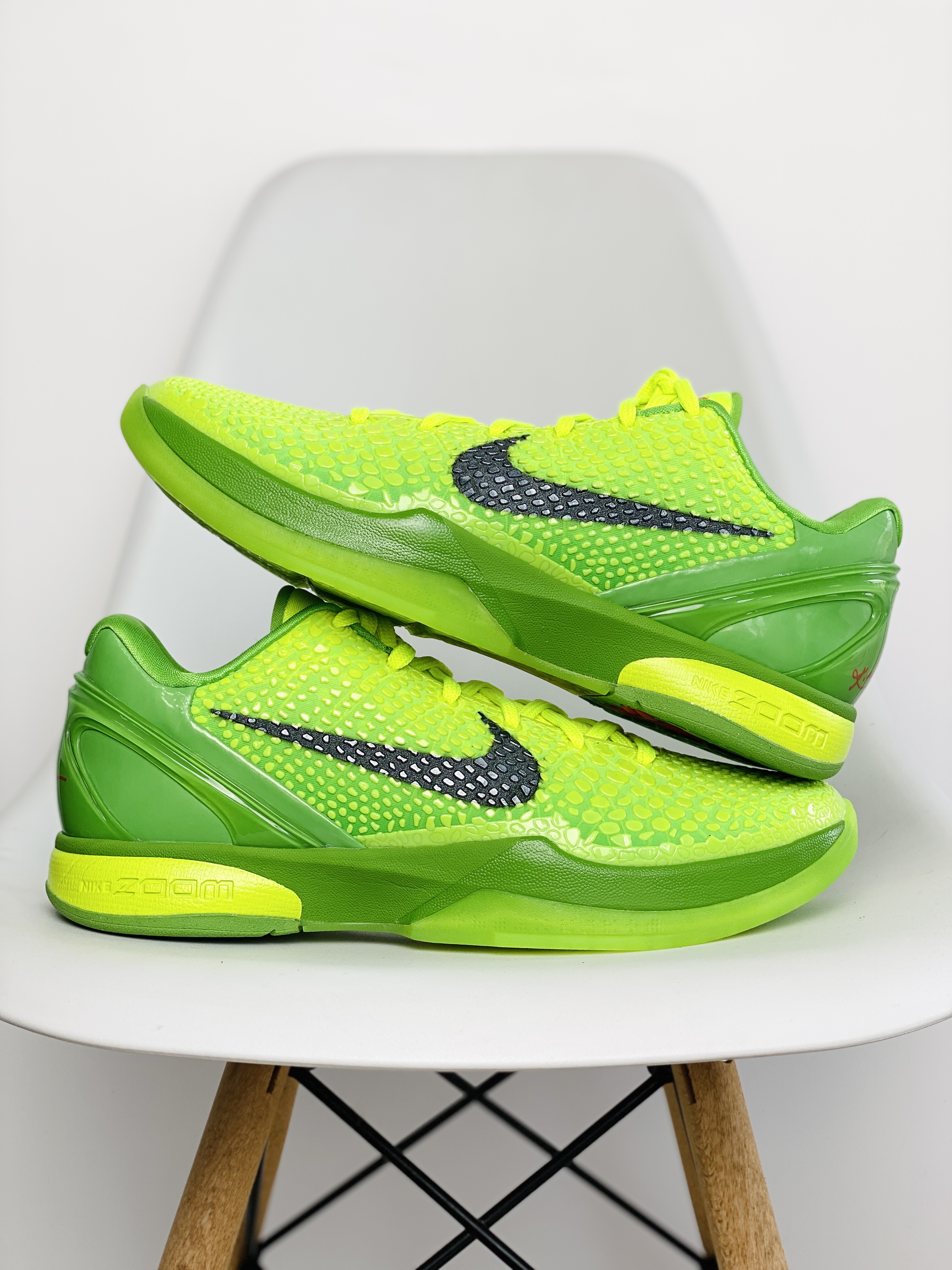 需预定 H12 Kobe6 青蜂俠 青竹絲 實戰鞋 前掌气垫 后掌EVA  真碳板 球鞋 籃球鞋 波鞋 男鞋   CW2190-300