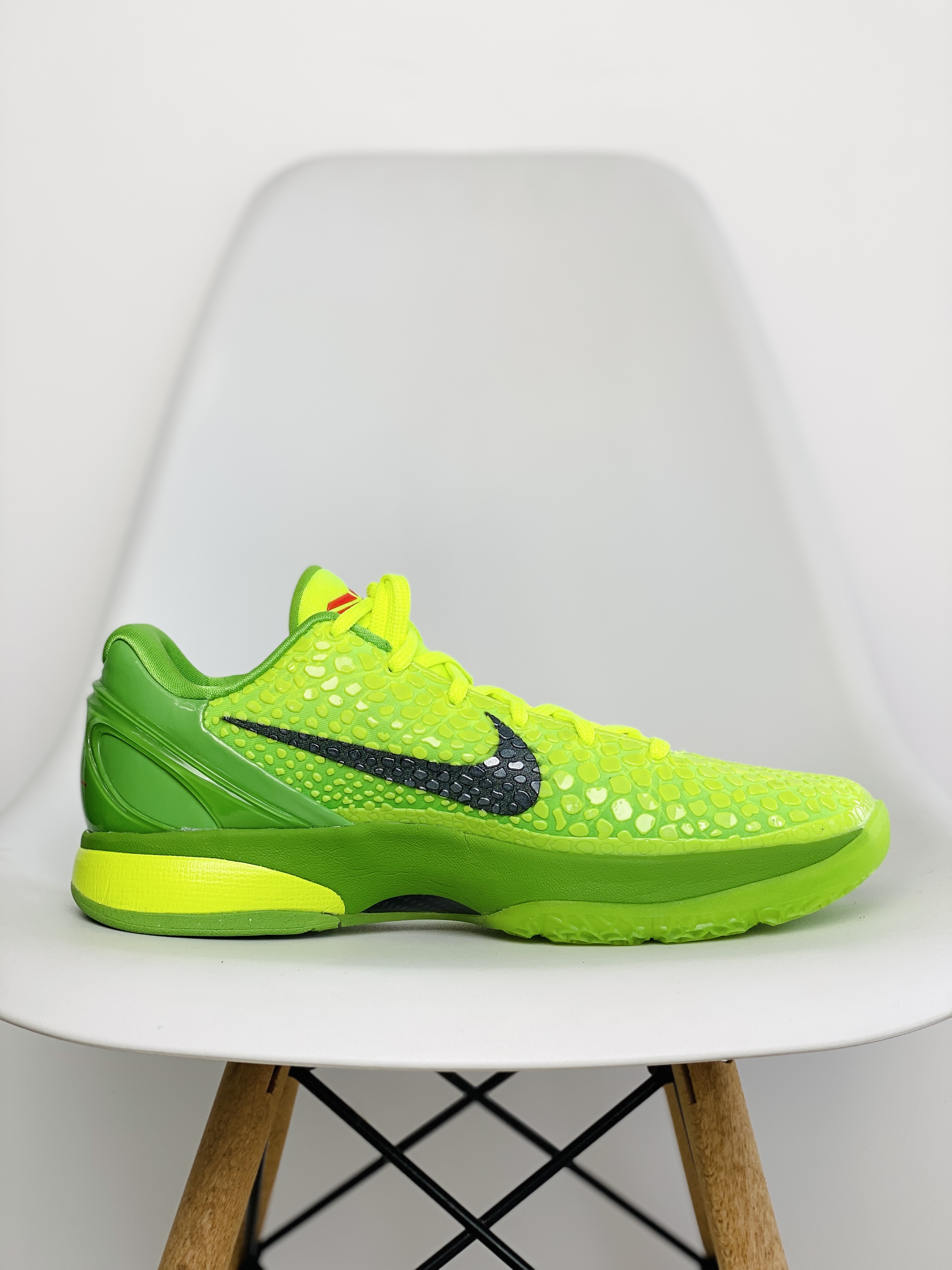 需预定 H12 Kobe6 青蜂俠 青竹絲 實戰鞋 前掌气垫 后掌EVA  真碳板 球鞋 籃球鞋 波鞋 男鞋   CW2190-300