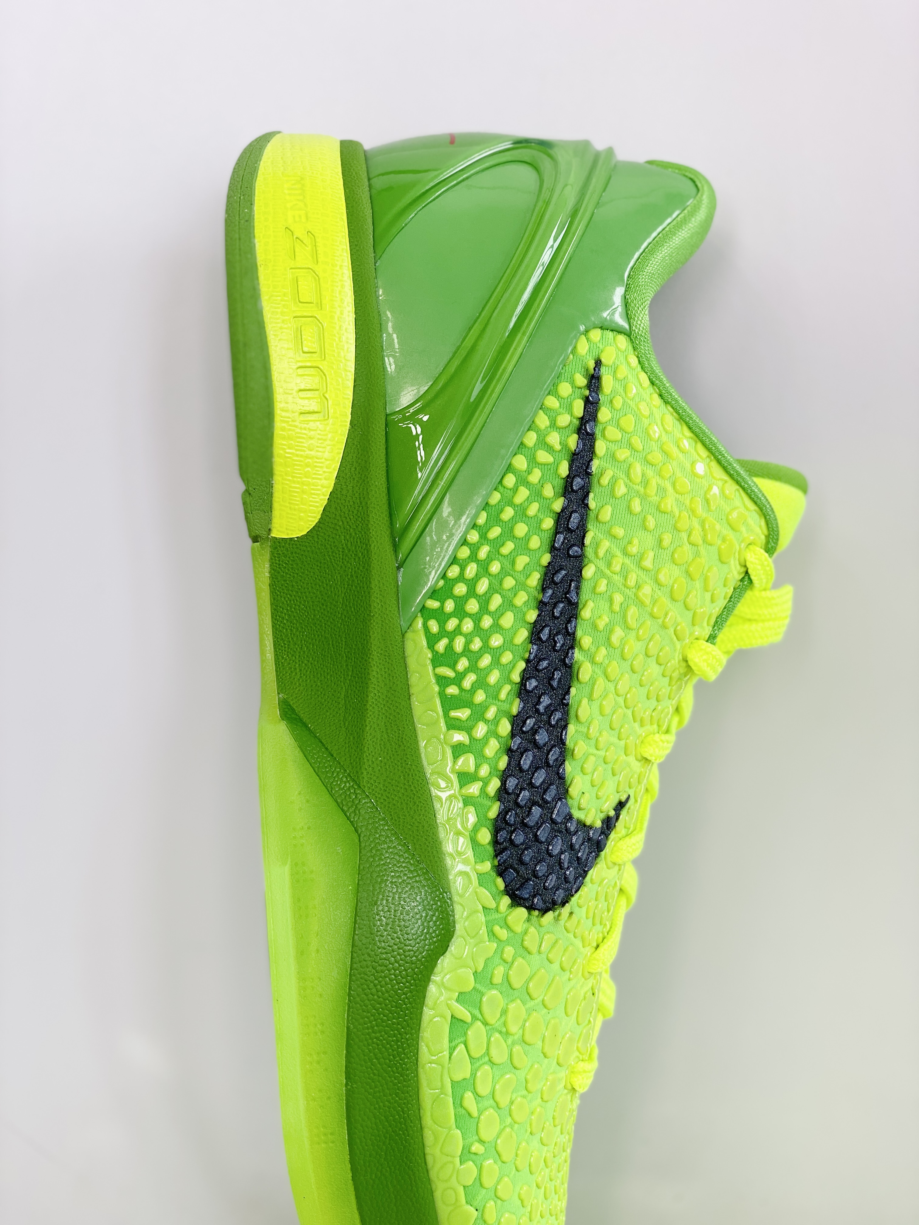 需预定 H12 Kobe6 青蜂俠 青竹絲 實戰鞋 前掌气垫 后掌EVA  真碳板 球鞋 籃球鞋 波鞋 男鞋   CW2190-300