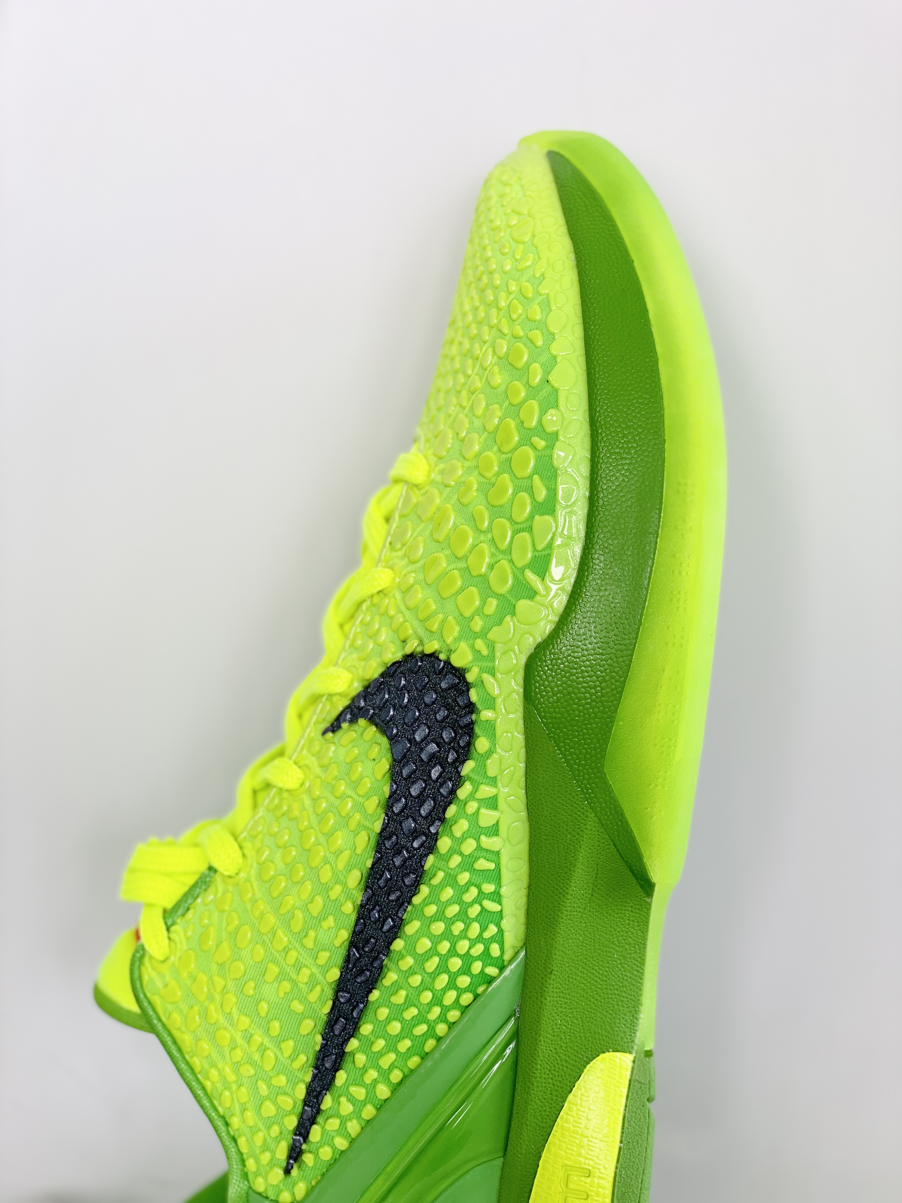 需预定 H12 Kobe6 青蜂俠 青竹絲 實戰鞋 前掌气垫 后掌EVA  真碳板 球鞋 籃球鞋 波鞋 男鞋   CW2190-300