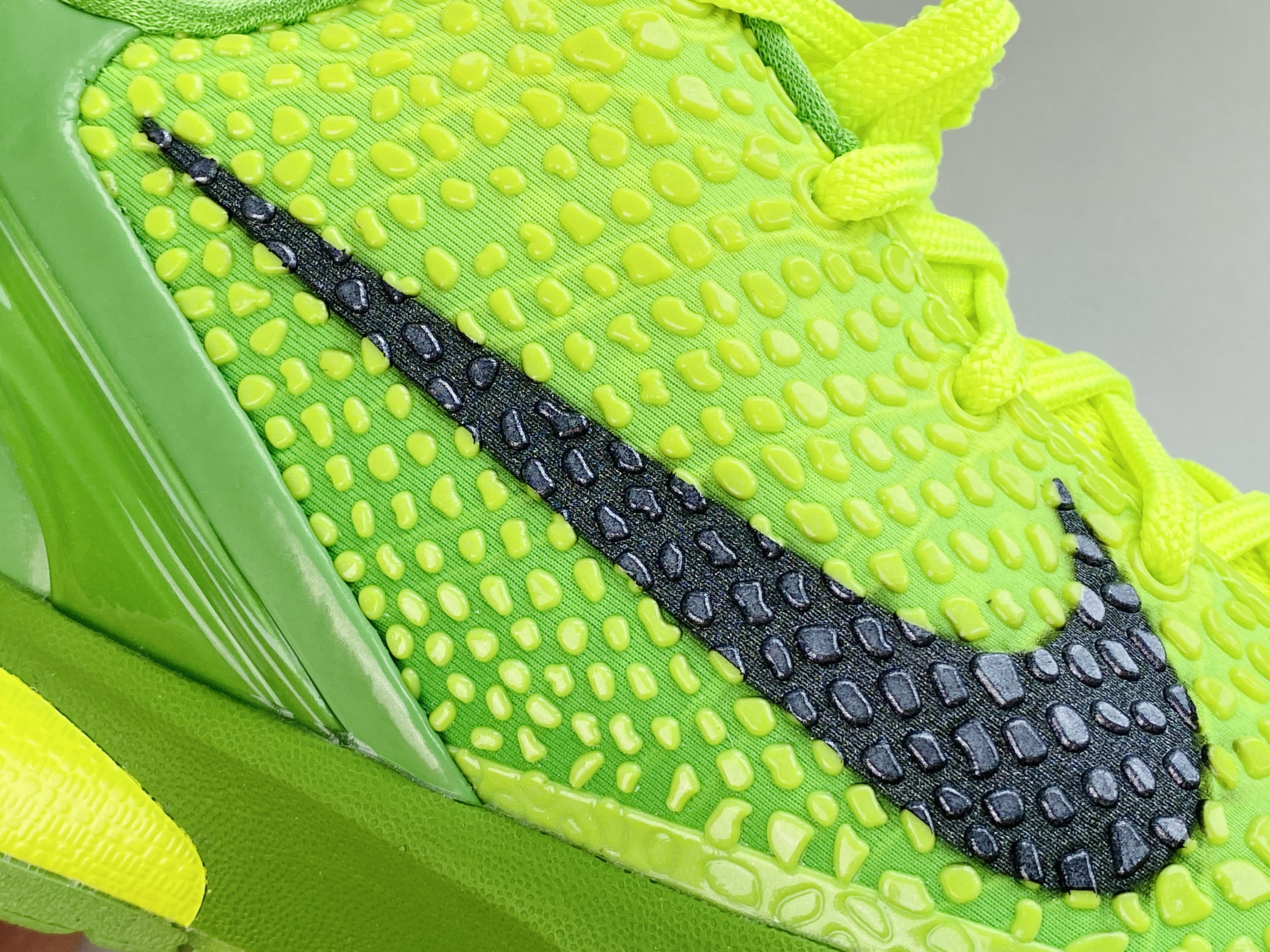 需预定 H12 Kobe6 青蜂俠 青竹絲 實戰鞋 前掌气垫 后掌EVA  真碳板 球鞋 籃球鞋 波鞋 男鞋   CW2190-300