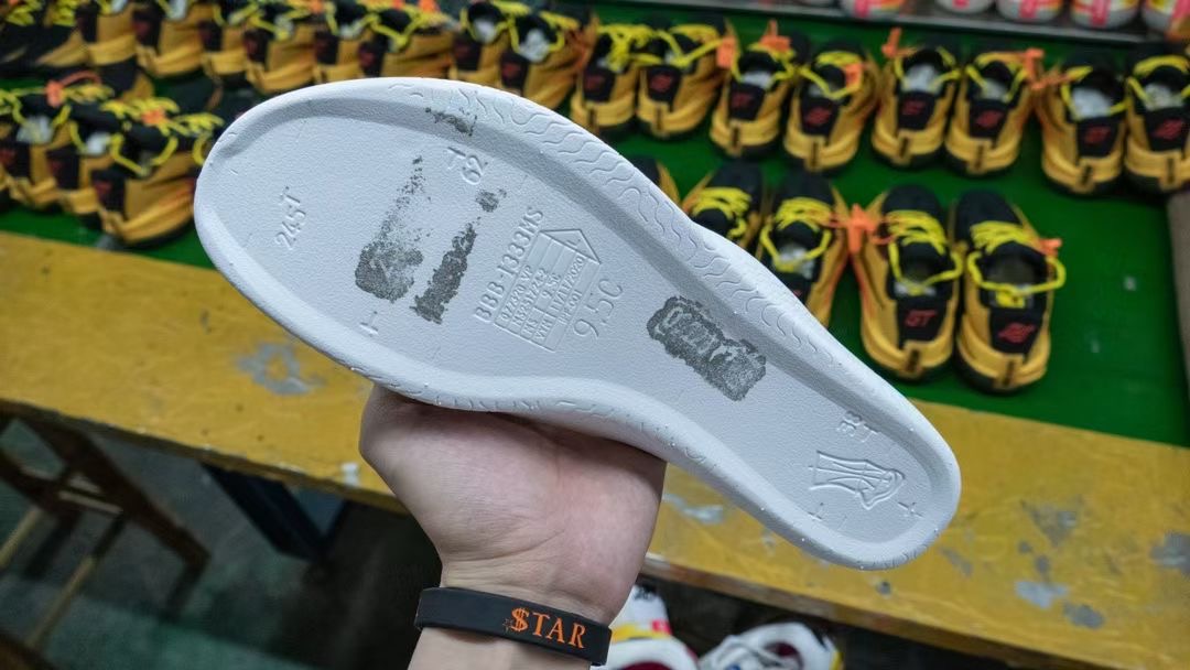 需预定 STAR  GT Cut Black Fusion Red 中底＋碳板版本  低筒  篮球鞋 球鞋 实战鞋 全掌气垫 TPU抗扭 黑黃李小龍