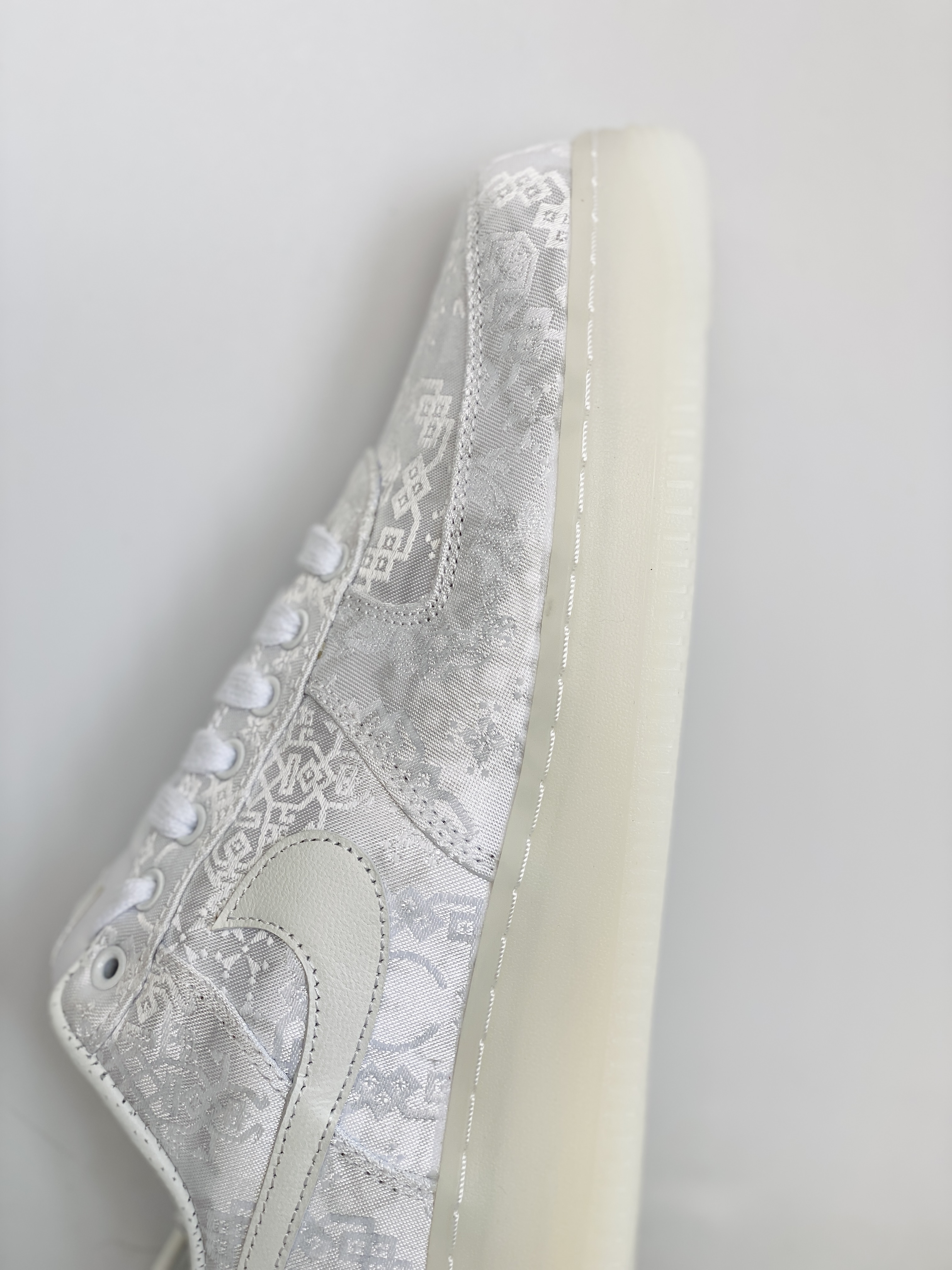  CLOT Air Force  1 Low World 陳冠希 撕撕樂  低筒 篮球鞋 运动鞋 休闲鞋 男鞋 白絲綢 AO9286-100