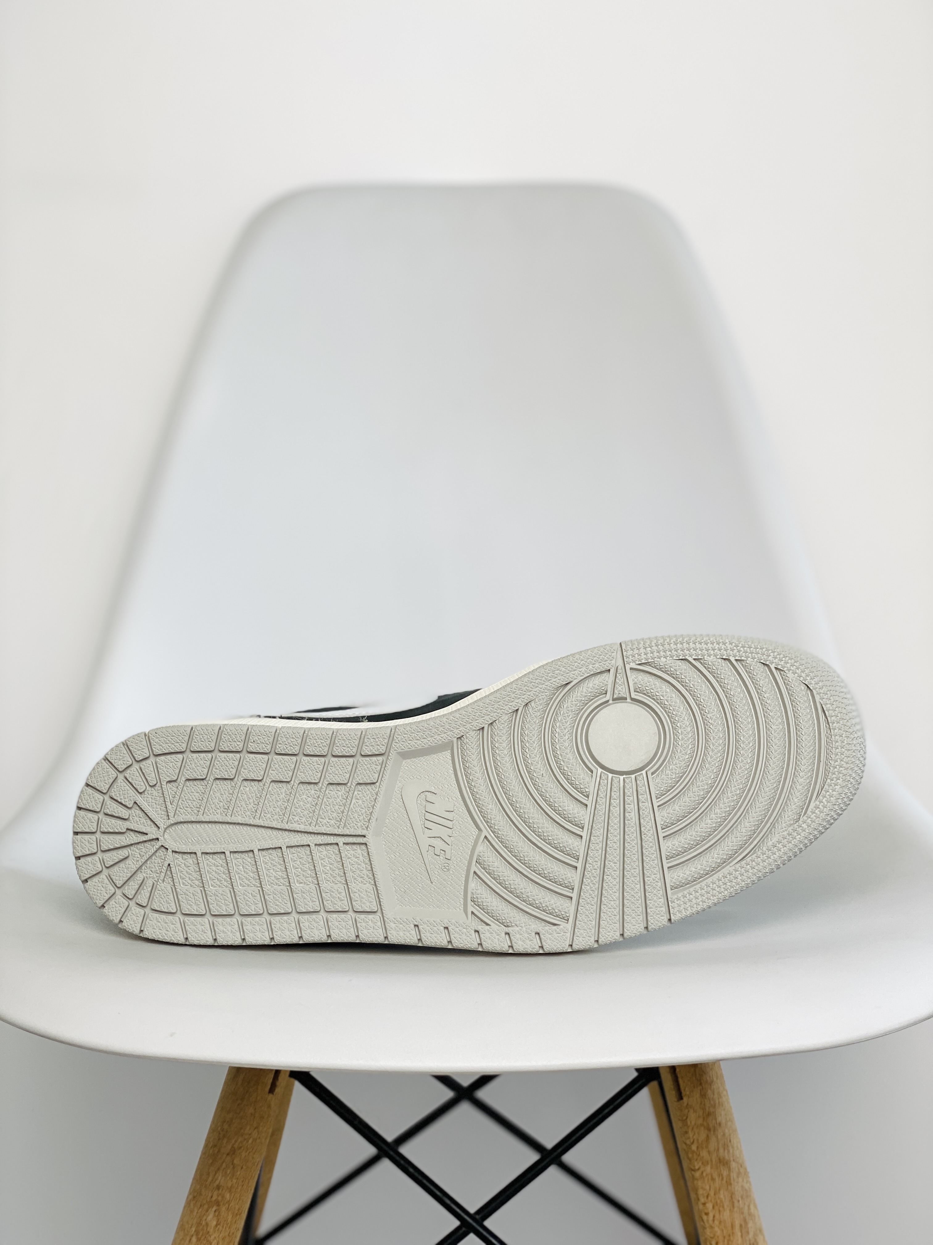 Air Jordan 1 Low OG AJ1 Black Eleohant   低筒 气垫 休闲鞋 板鞋 球鞋 男鞋 女鞋 大象 爆裂纹 黑灰CZ0790-001