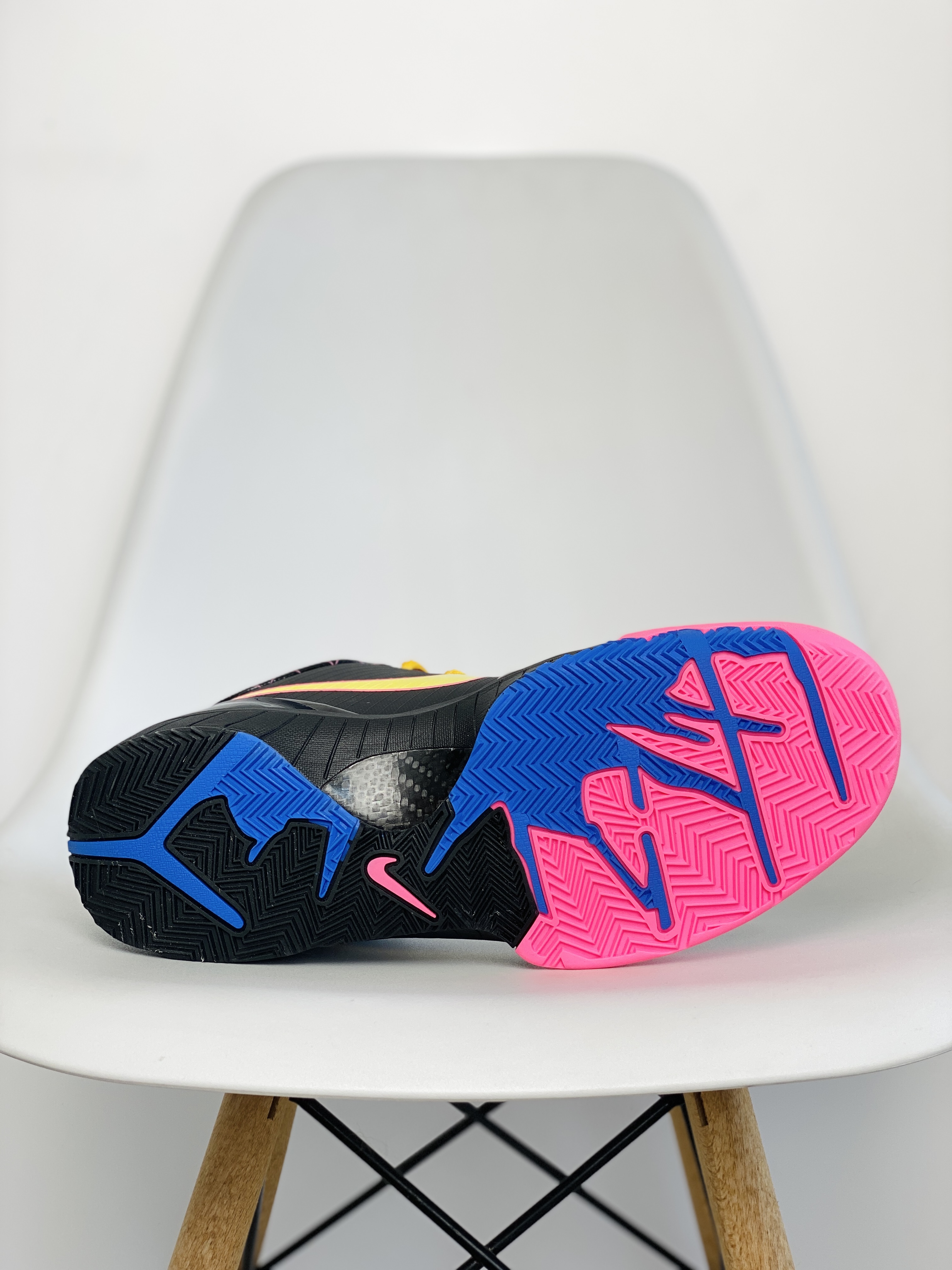  STAR Kobe4 colorway 德罗赞PE 低筒   科比 4  氣墊 篮球鞋 实战鞋 球鞋 男鞋  波鞋 速度版