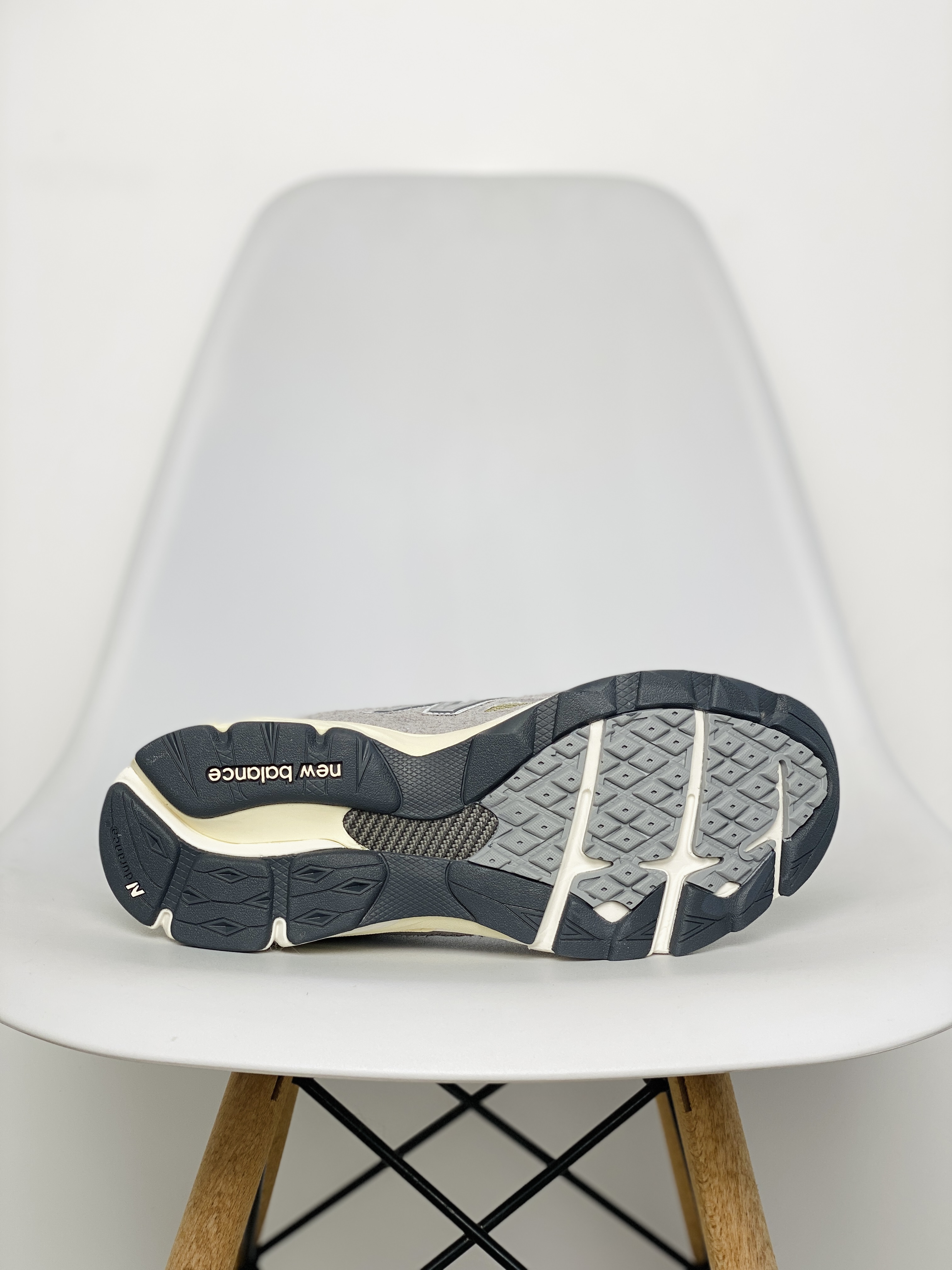 新版 New Balance Teddy Made系列 990 V3 低筒 复古跑鞋 休闲鞋 板鞋 运动鞋 男鞋 女鞋 灰粽 M990TG3