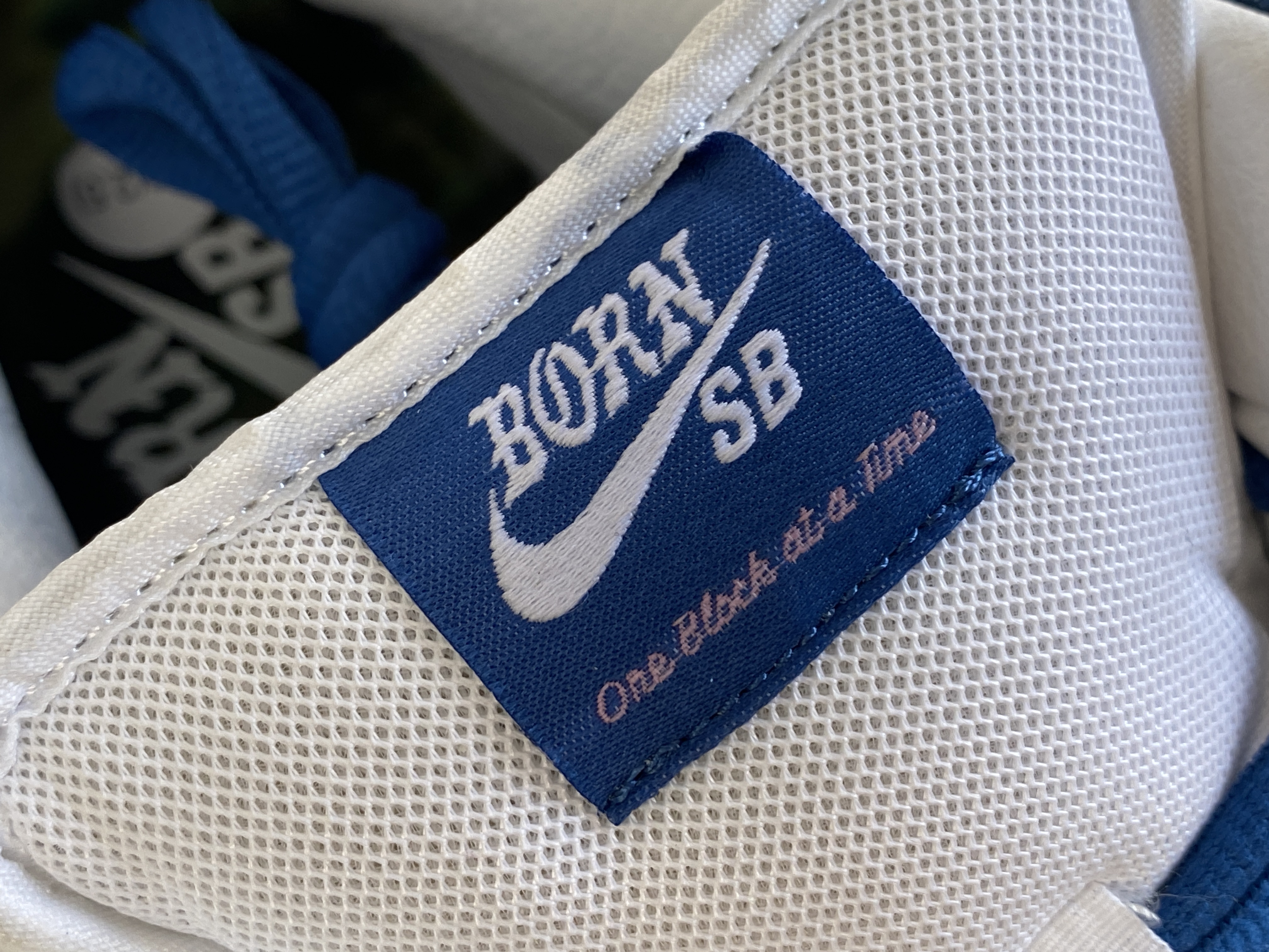 Born Raised Dunk SB Low  Release Date 低筒 复古板鞋 休闲鞋 男鞋 女鞋  藍白色 FN7819-400