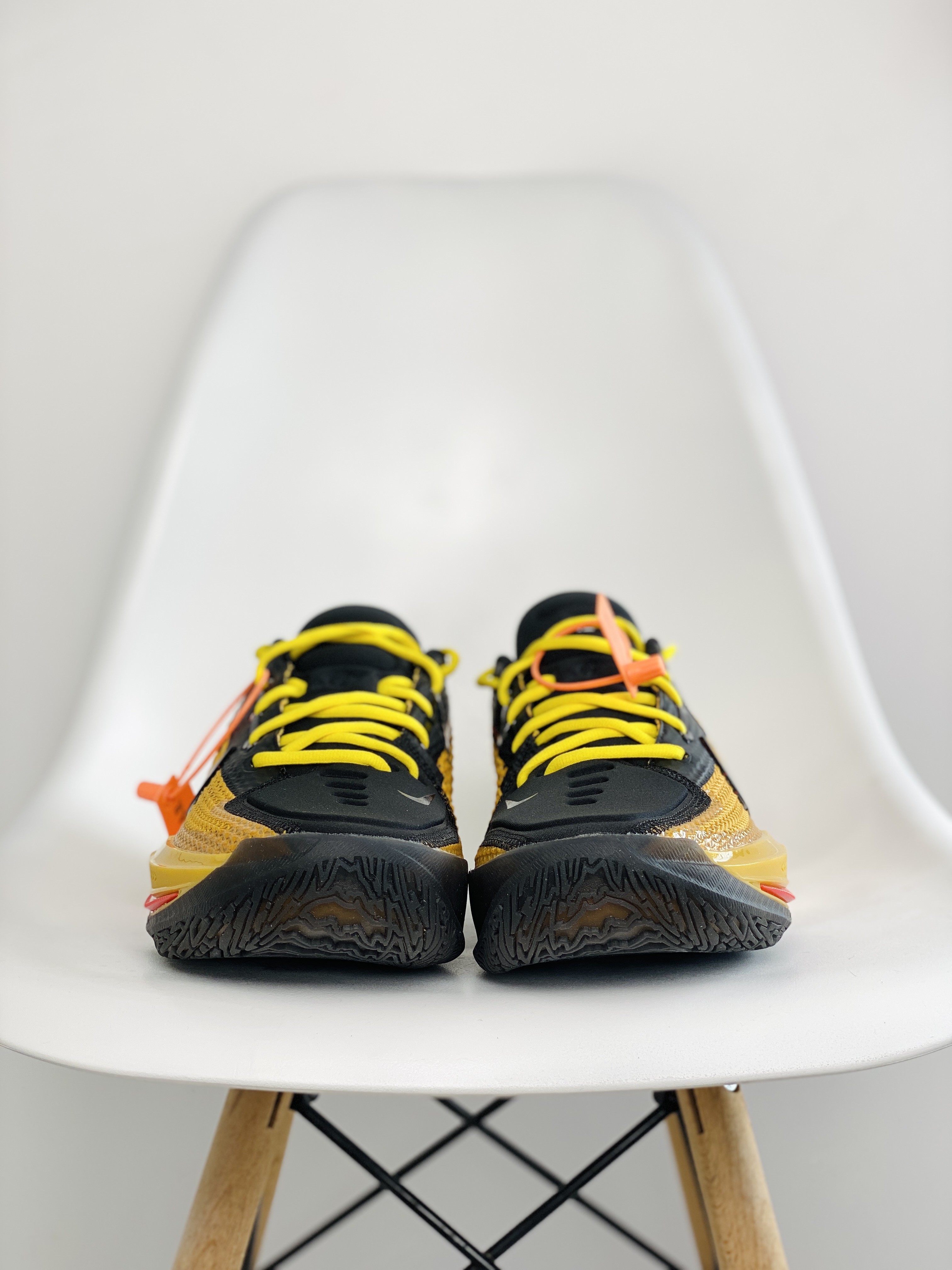 需预定 STAR  GT Cut Black Fusion Red 中底＋碳板版本  低筒  篮球鞋 球鞋 实战鞋 全掌气垫 TPU抗扭 黑黃李小龍