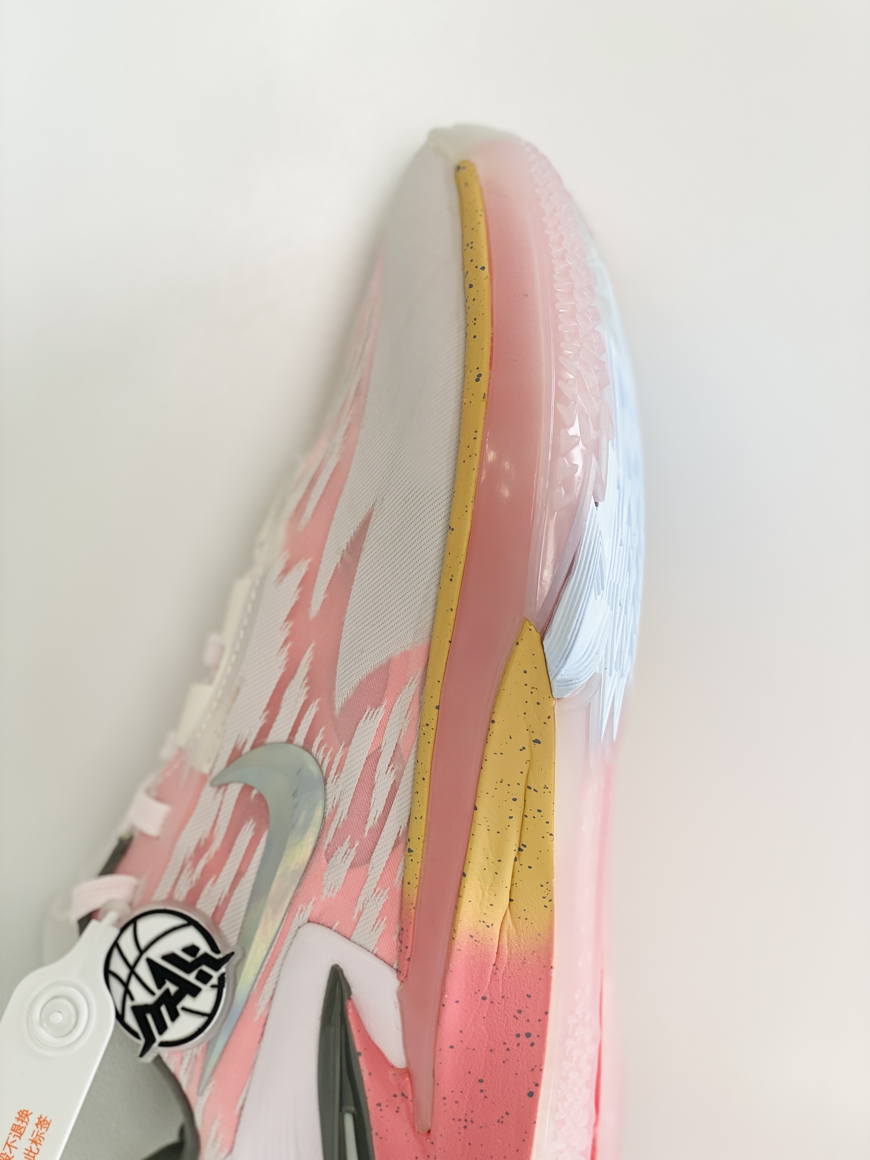 滅世 GT Cut 2.0  低筒   全掌 气垫 防滑耐磨 籃球鞋 實戰鞋 球鞋 波鞋 男鞋 水蜜桃 粉色 DJ6013-602