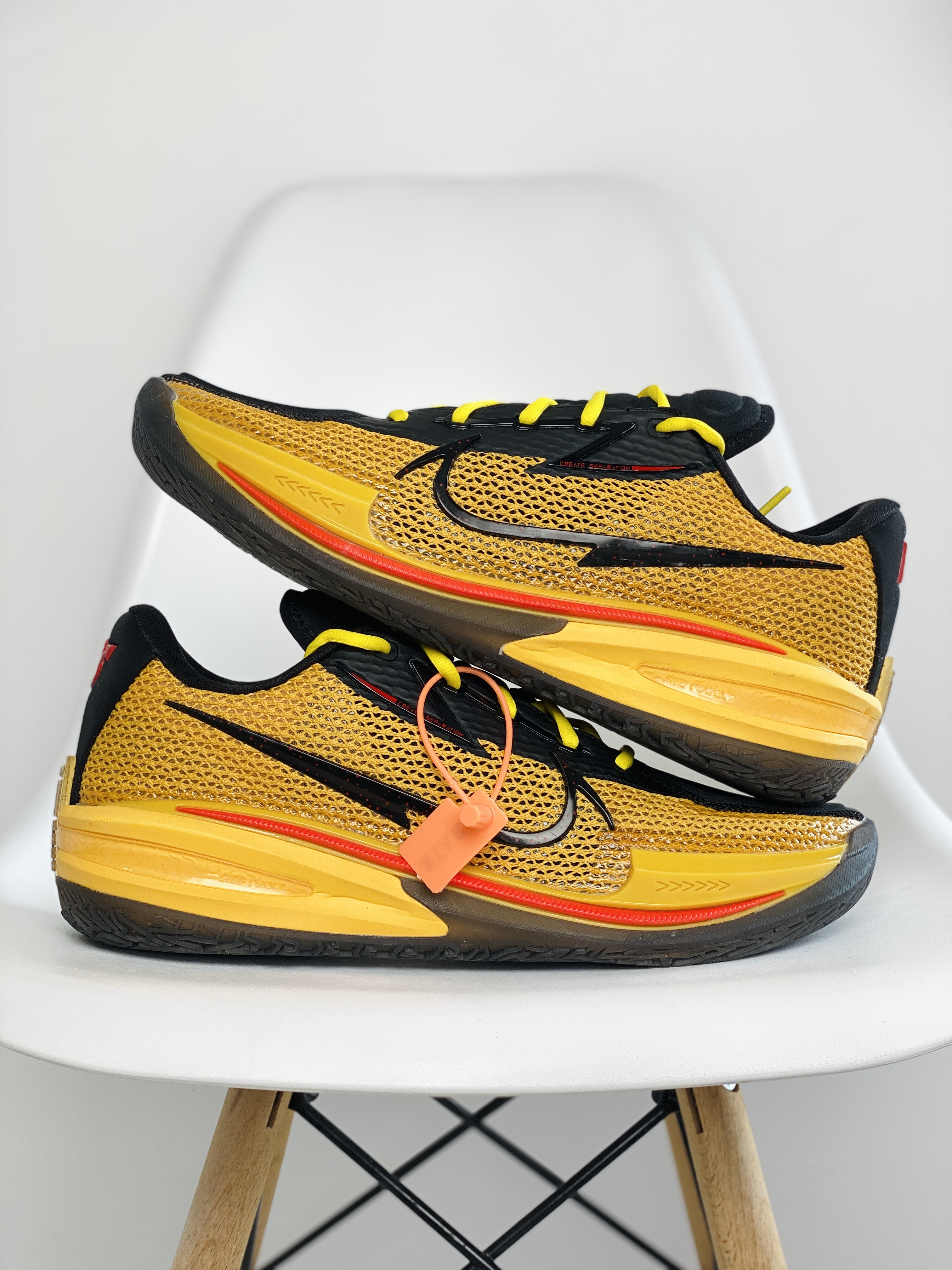 需预定 STAR  GT Cut Black Fusion Red 中底＋碳板版本  低筒  篮球鞋 球鞋 实战鞋 全掌气垫 TPU抗扭 黑黃李小龍