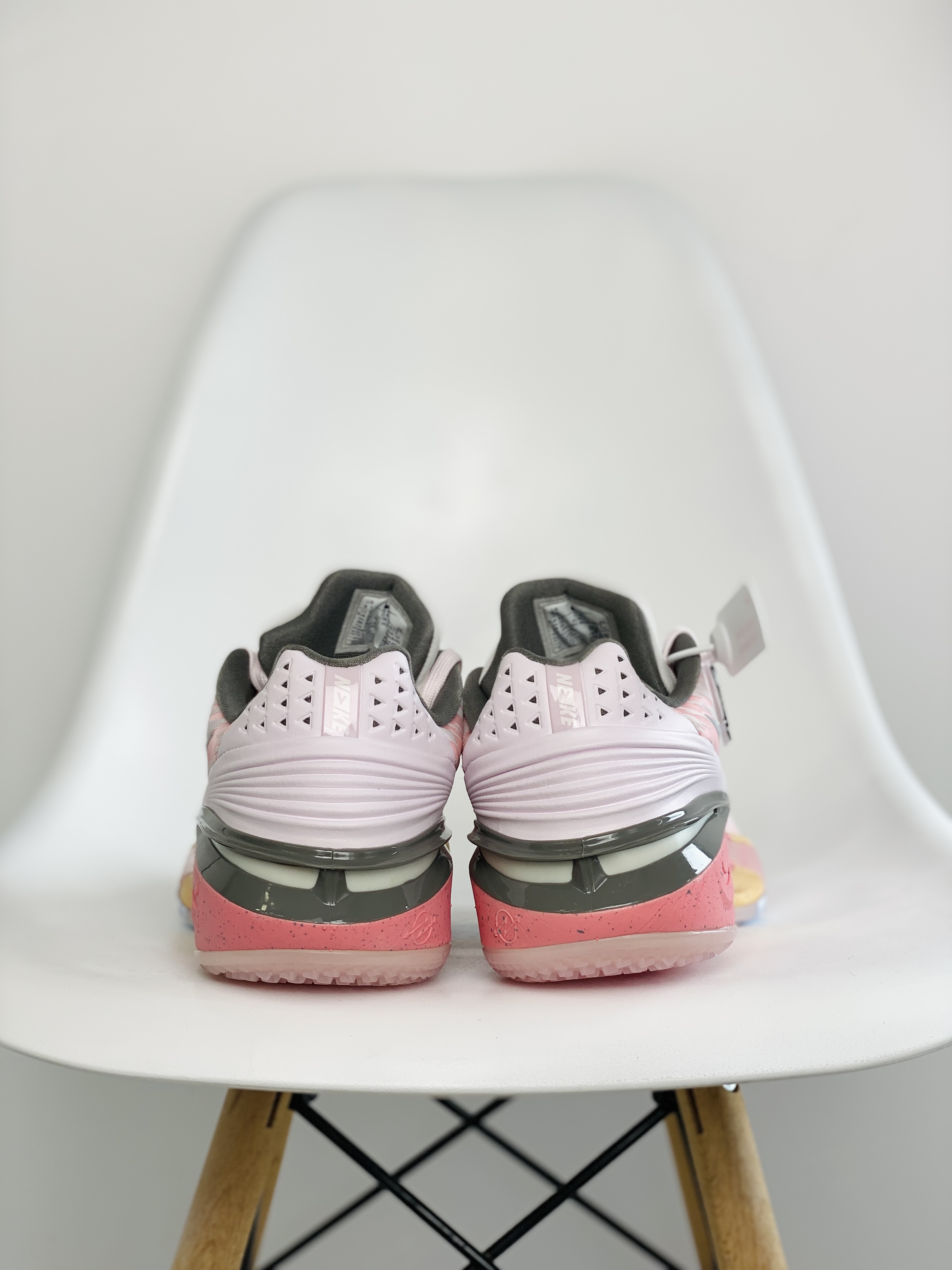 滅世 GT Cut 2.0  低筒   全掌 气垫 防滑耐磨 籃球鞋 實戰鞋 球鞋 波鞋 男鞋 水蜜桃 粉色 DJ6013-602