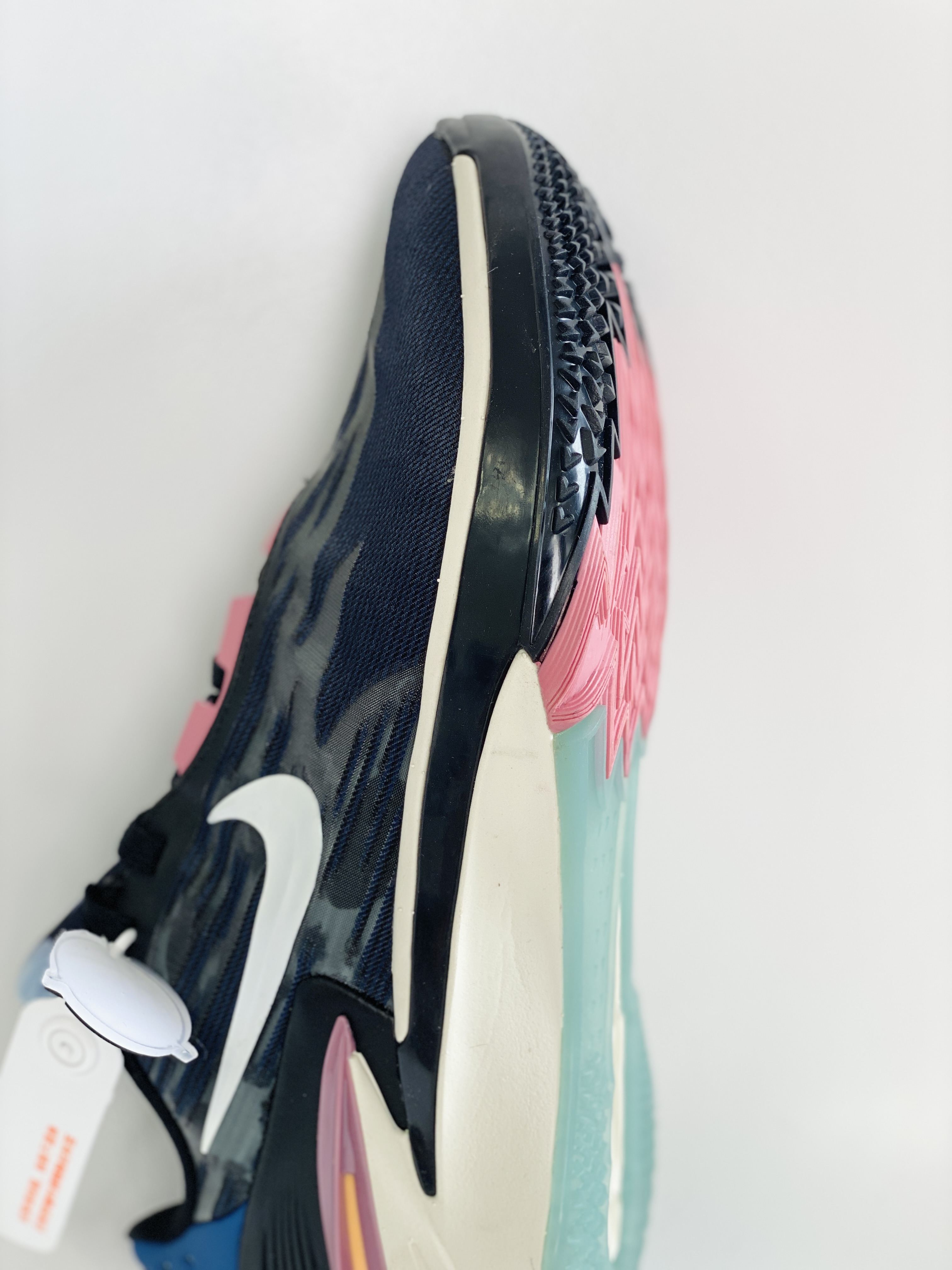 滅世 GT Cut 2.0  低筒   全掌 气垫 防滑耐磨 籃球鞋 實戰鞋 球鞋 波鞋 男鞋 白黑 DJ6013-003