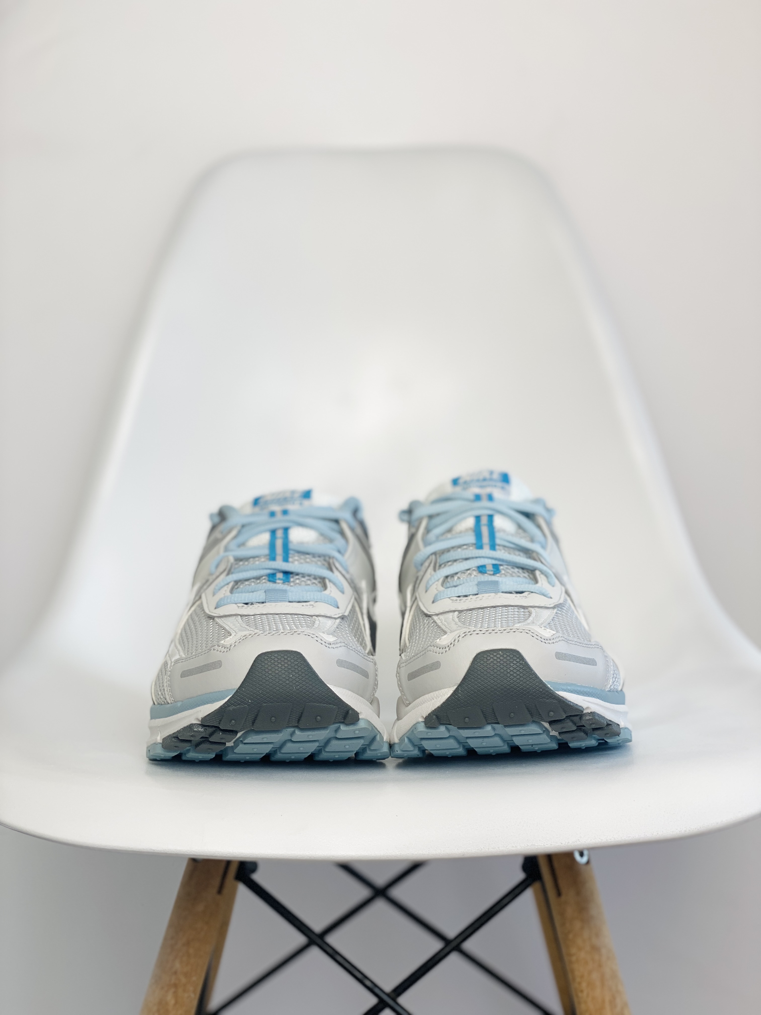 新版 Nike Air Zoom Vomero 5  前后 气垫 低筒 跑步鞋 运动鞋 男鞋 女鞋 波鞋  灰藍色 FN3432-001