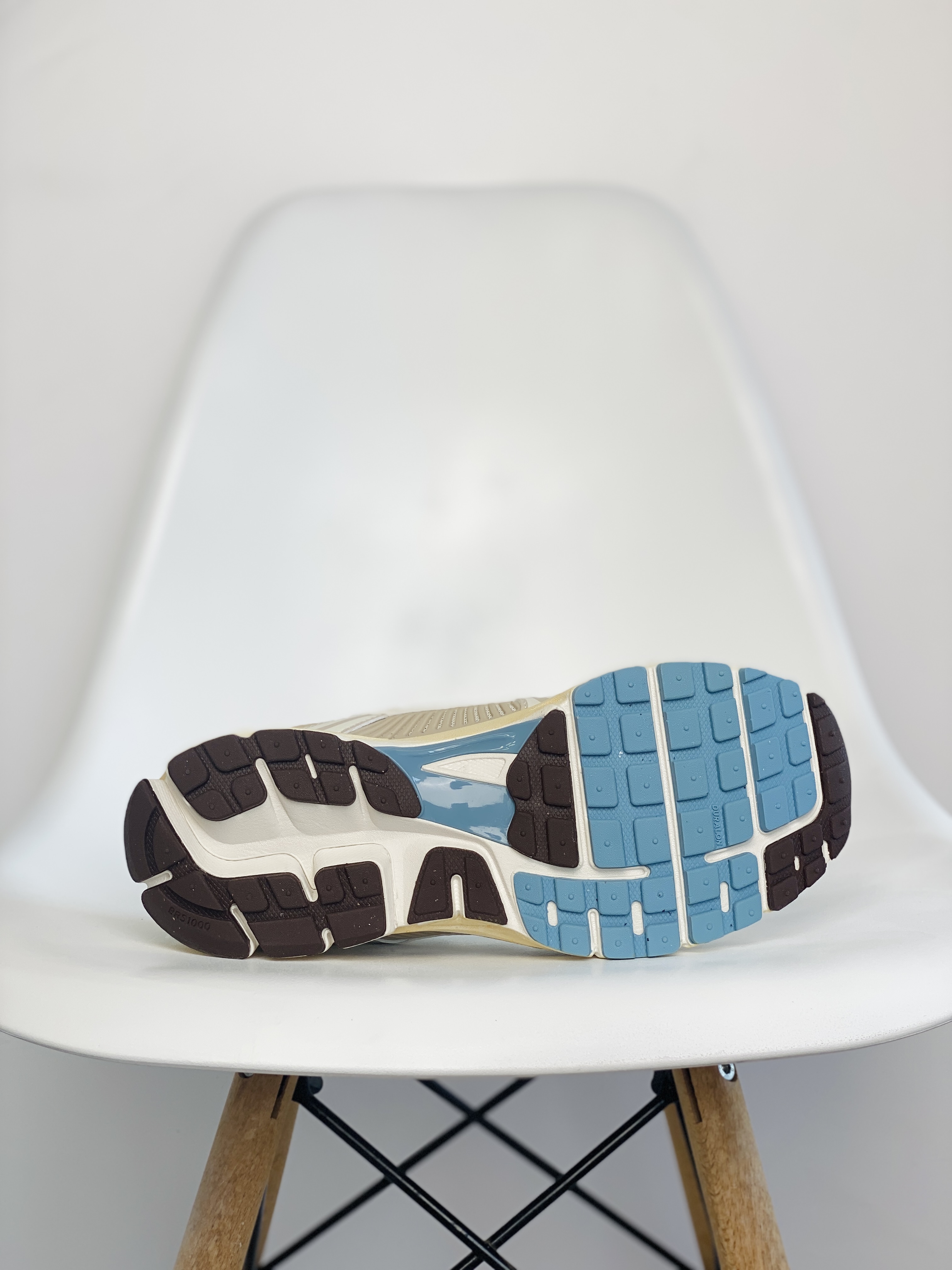 新版 Nike Air Zoom Vomero 5 米色 前后 气垫 低筒 跑步鞋 运动鞋 男鞋 女鞋 波鞋  FB8825-111