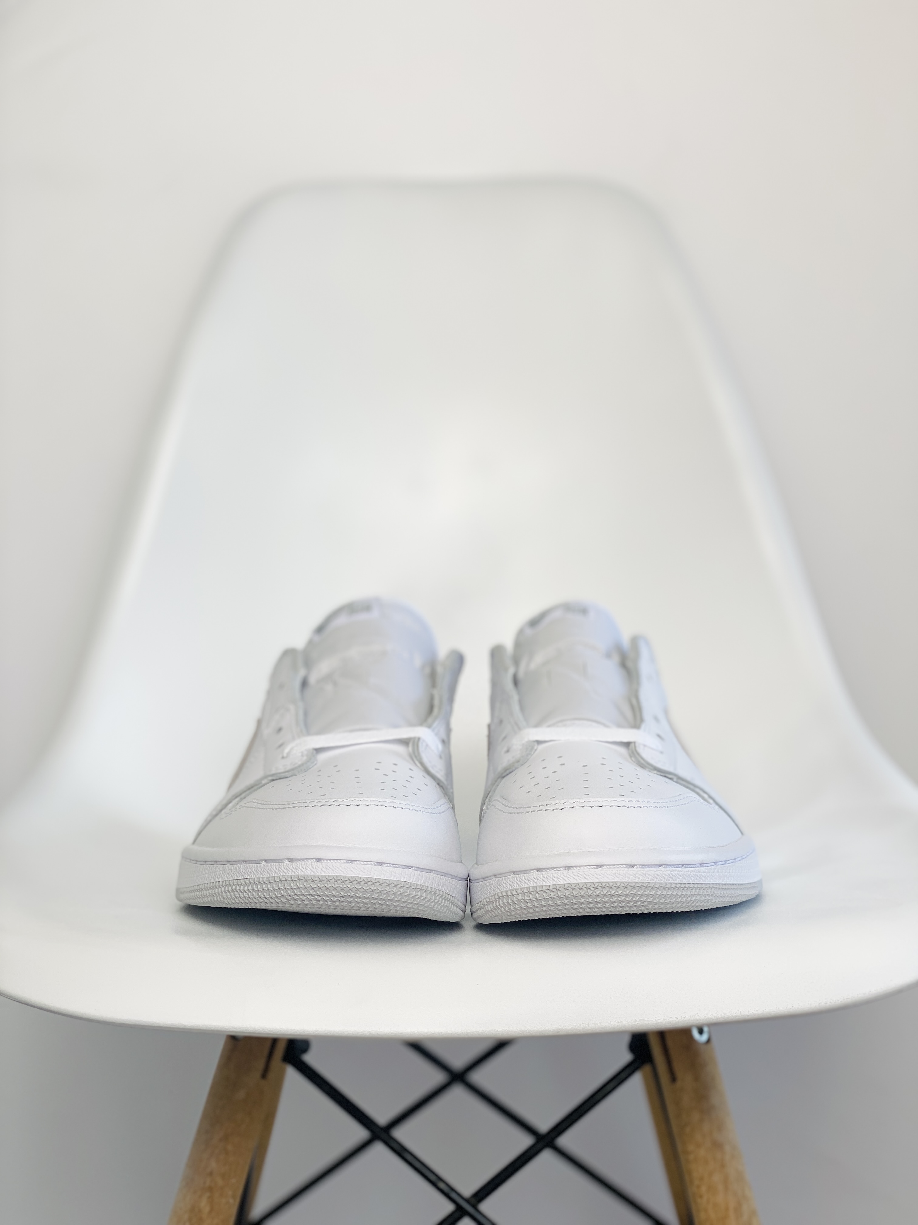  Air Jordan 1 Low OG AJ1 White NEUTRAL  低筒 板鞋 轻便休闲鞋 男鞋 波鞋 复古篮球鞋 白灰705329-100