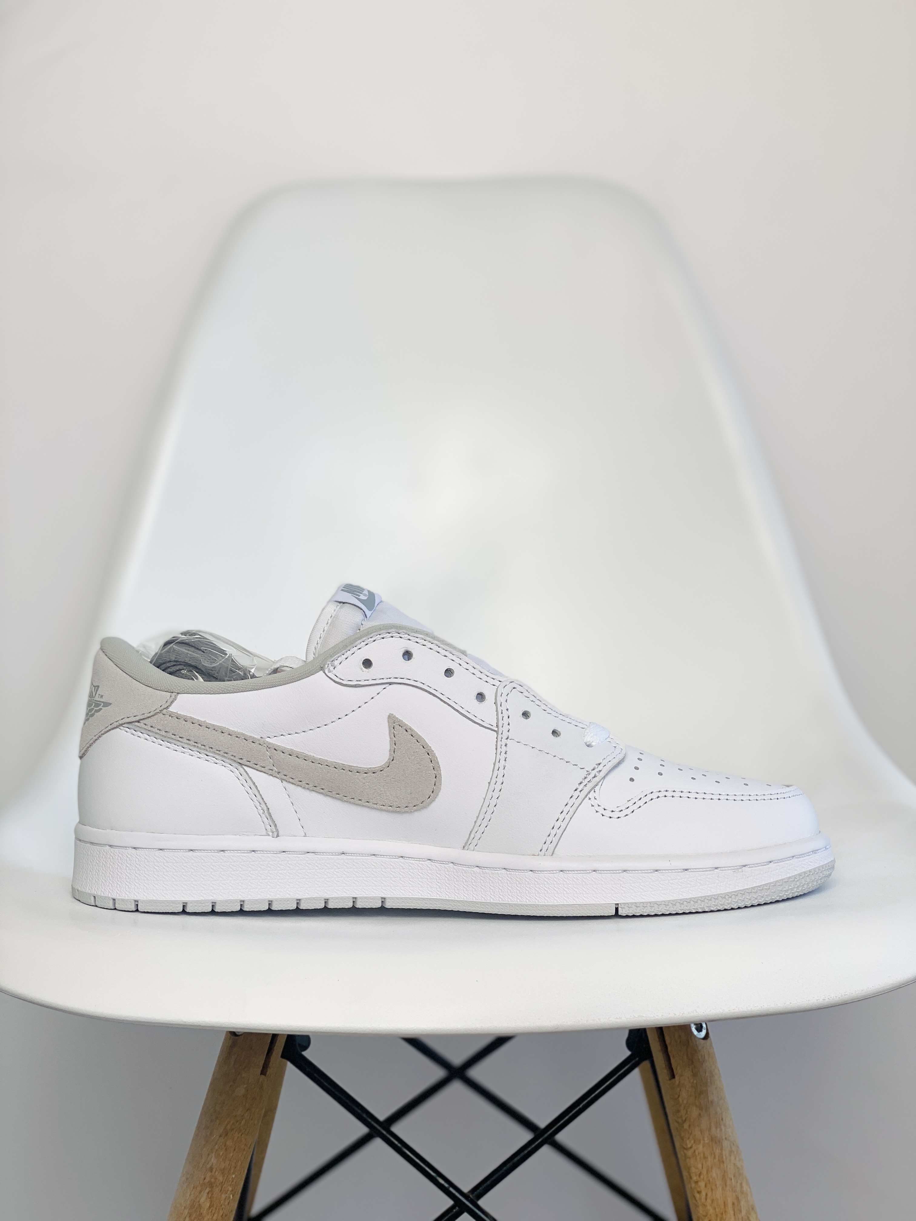 Air Jordan 1 Low OG AJ1 White NEUTRAL  低筒 板鞋 轻便休闲鞋 男鞋 波鞋 复古篮球鞋 白灰705329-100