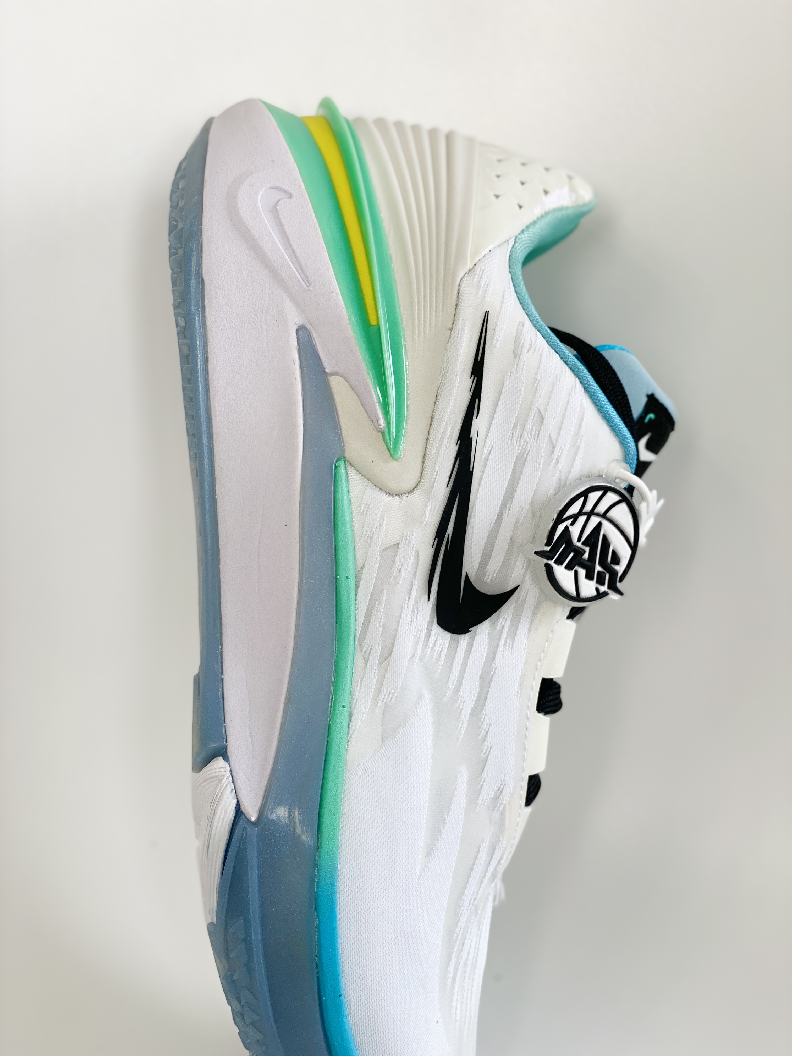  滅世 GT Cut 2.0  低筒   全掌 气垫 防滑耐磨 籃球鞋 實戰鞋 球鞋 波鞋 男鞋 白綠  FJ7063-103