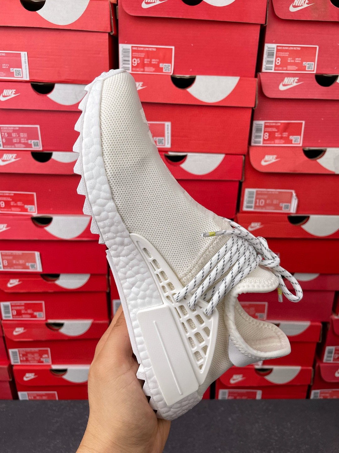 Pharrell Williams x adidas originals NMD HU Human 菲董联名 米白色 低筒 运动鞋 休闲鞋 男鞋女鞋 