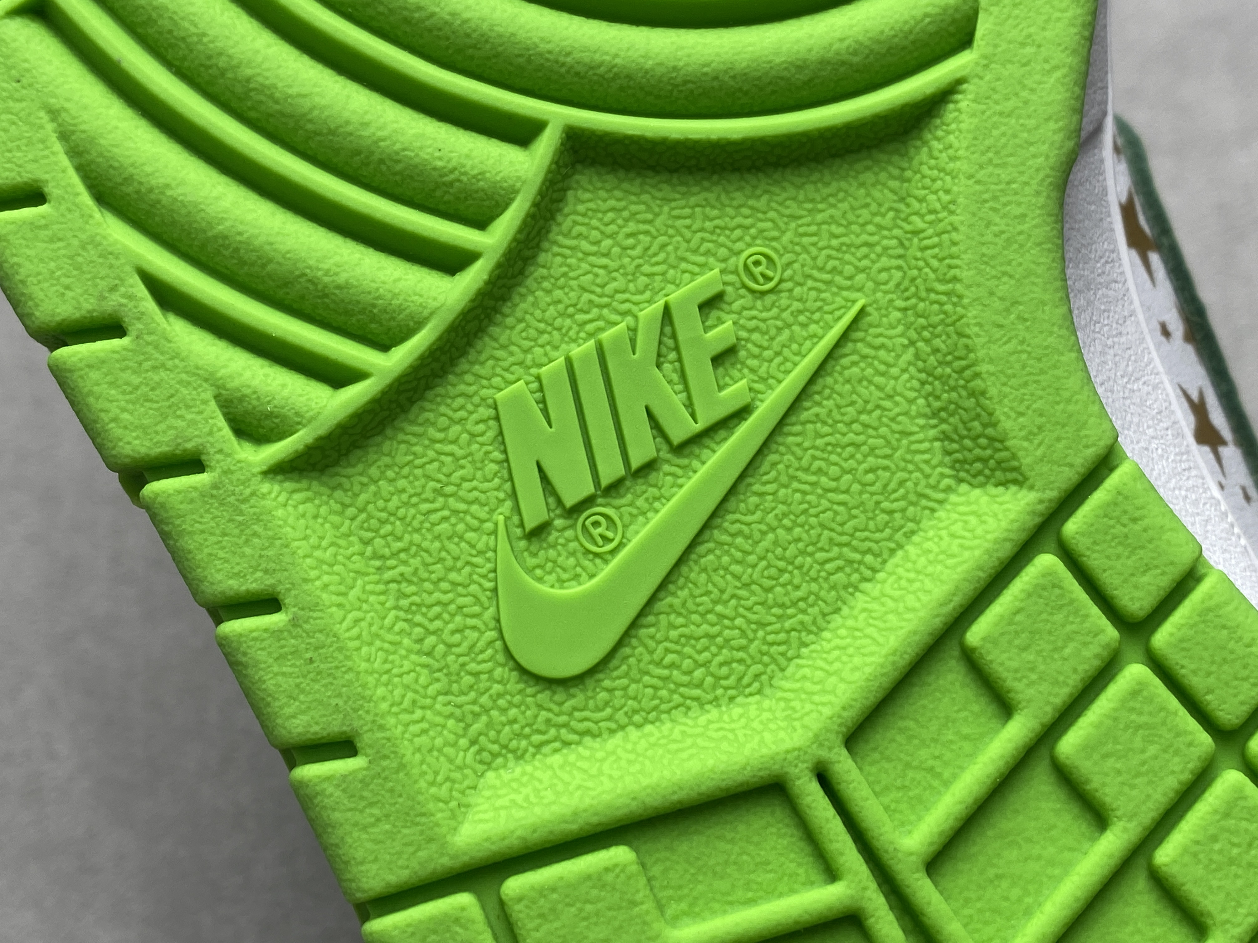 Supreme x SB Dunk Low Mean Green 联名 白金绿 低筒 复古板鞋 休闲鞋 男鞋 女鞋 DH3228-101