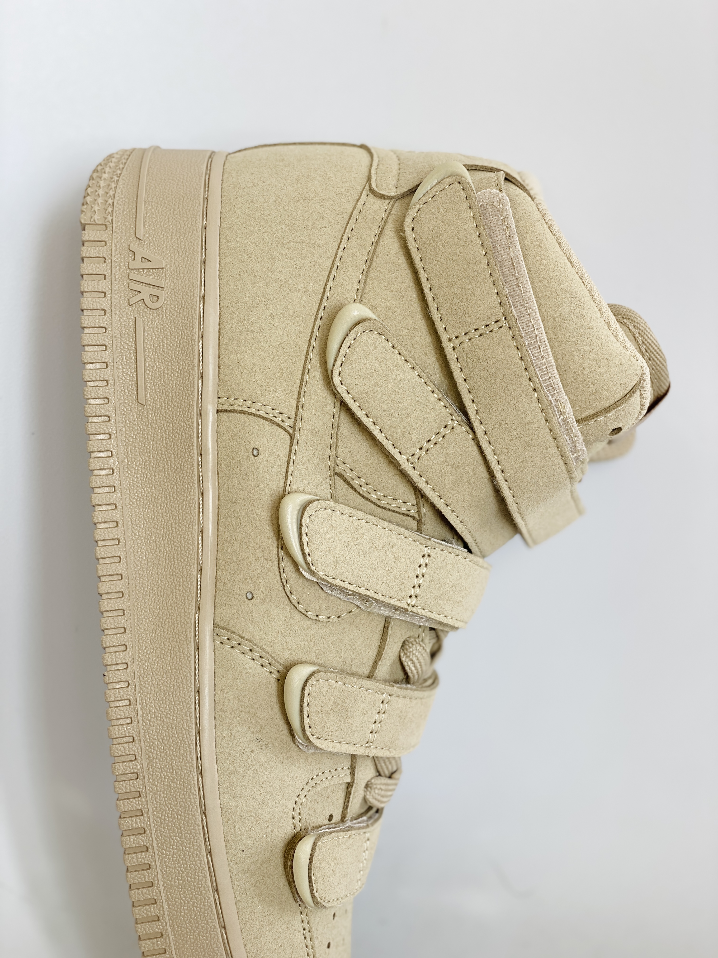 Billie Eilish x Nike Air Force 1 High '07 SP " Mushroom " 空军一号 碧梨  联名 蘑菇黄 火柴人 高筒 休闲鞋 板鞋 男鞋 女鞋 DM7926-200