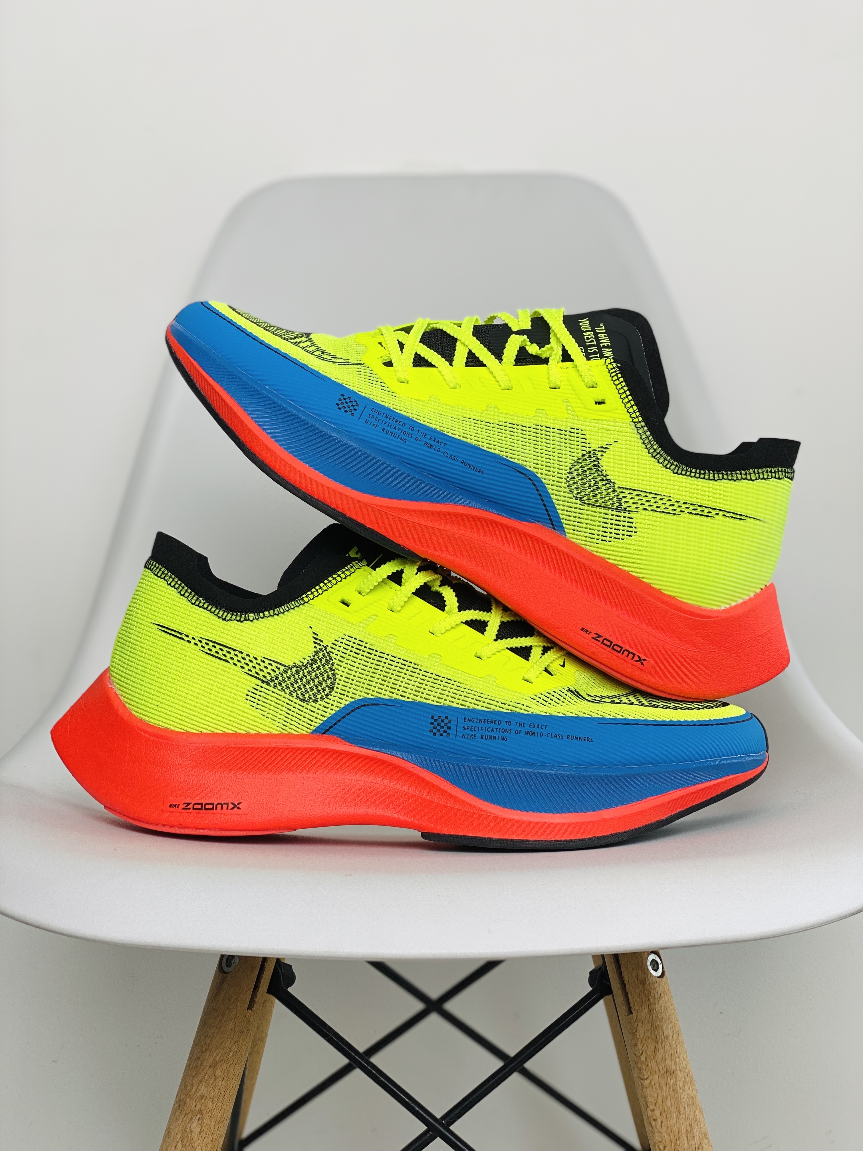 zoomX Vaporfly Next% 2 紅藍綠 低筒 减震防滑 运动鞋 跑步鞋 男鞋 女鞋 DV3030-700