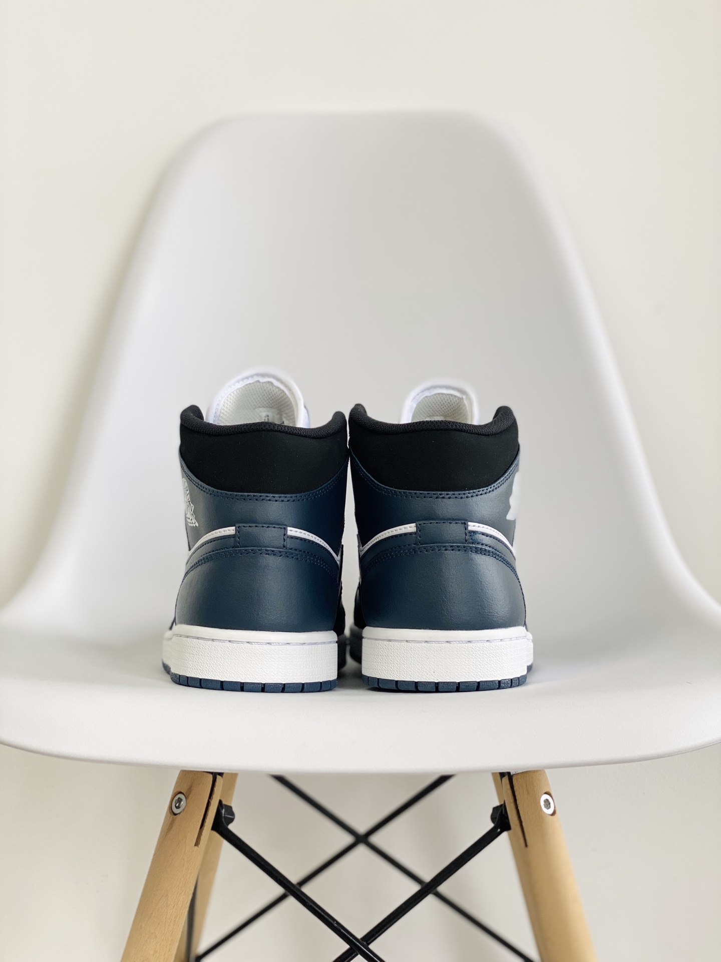 Air Jordan 1 Mid AJ1 Dark Teal 黑曜石 休闲鞋 女鞋 男鞋 情侣鞋 板鞋  554724-411