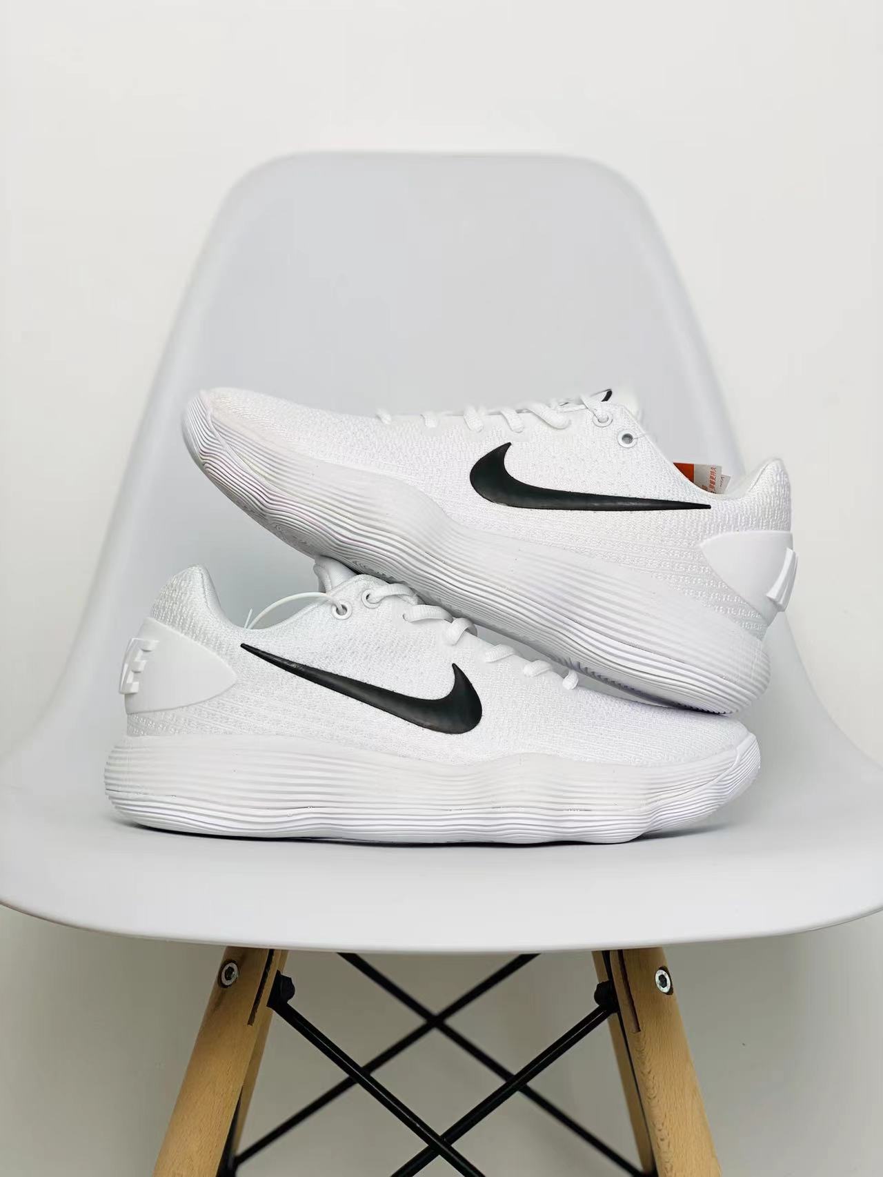 Hyperdunk 2017 Low TB 白色 低筒 减震防滑 实战鞋 篮球鞋 男鞋 897807-100