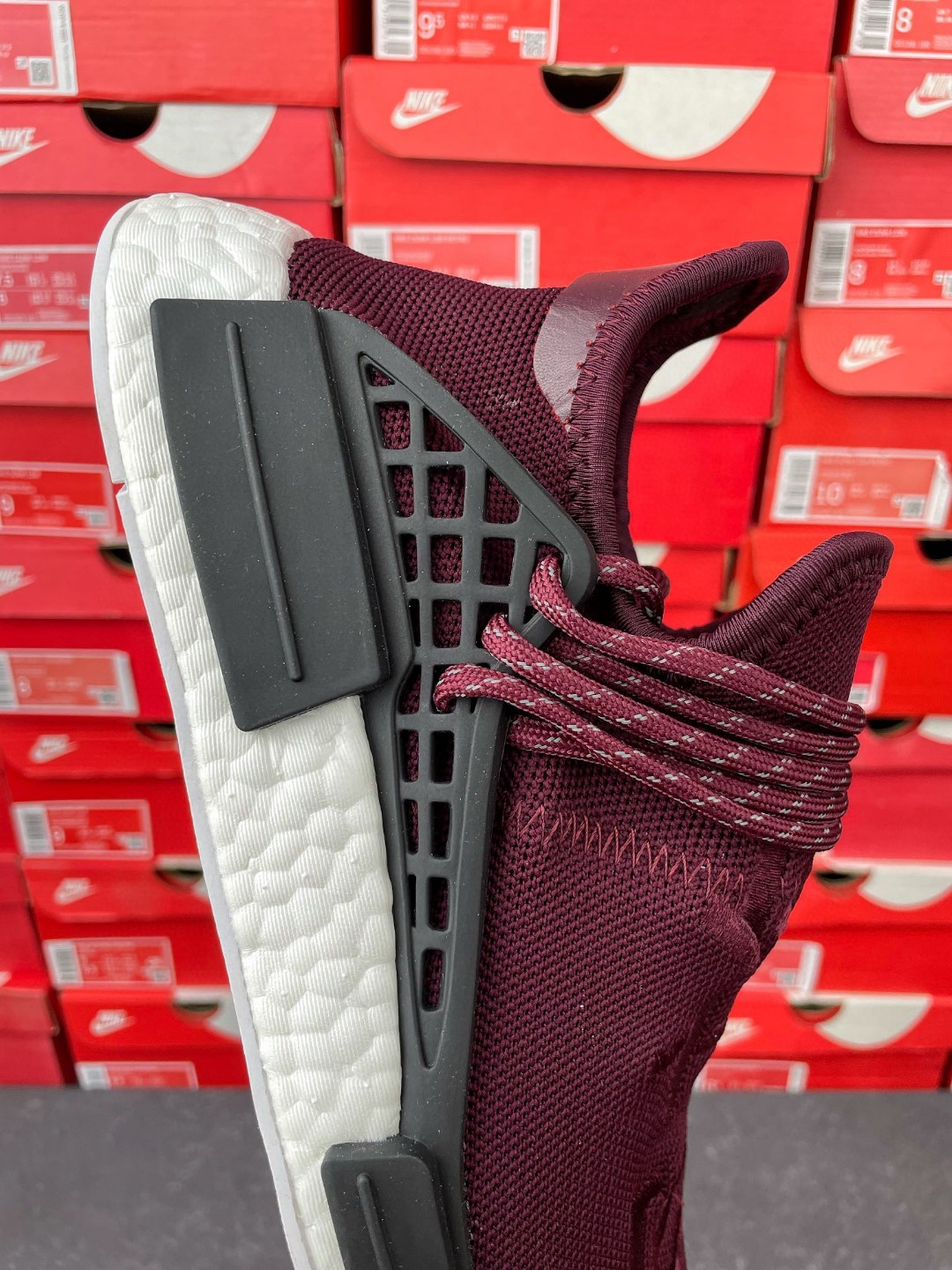 Pharrell Williams x adidas originals NMD HU Human 菲董联名 酒红色 低筒 运动鞋 休闲鞋 男鞋女鞋 