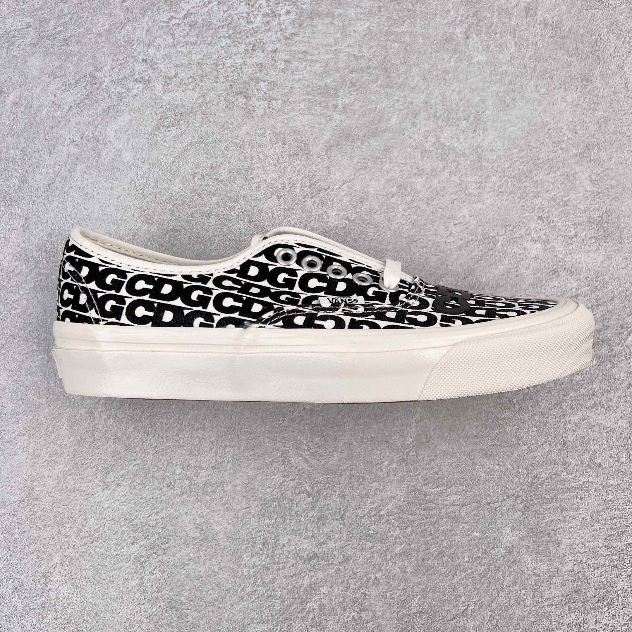 Comme des Garcons x Vans Authentic CDG Logo 川久保玲 低筒 休闲鞋 板鞋 滑板鞋 男鞋 女鞋 VN0A4BV9SHM