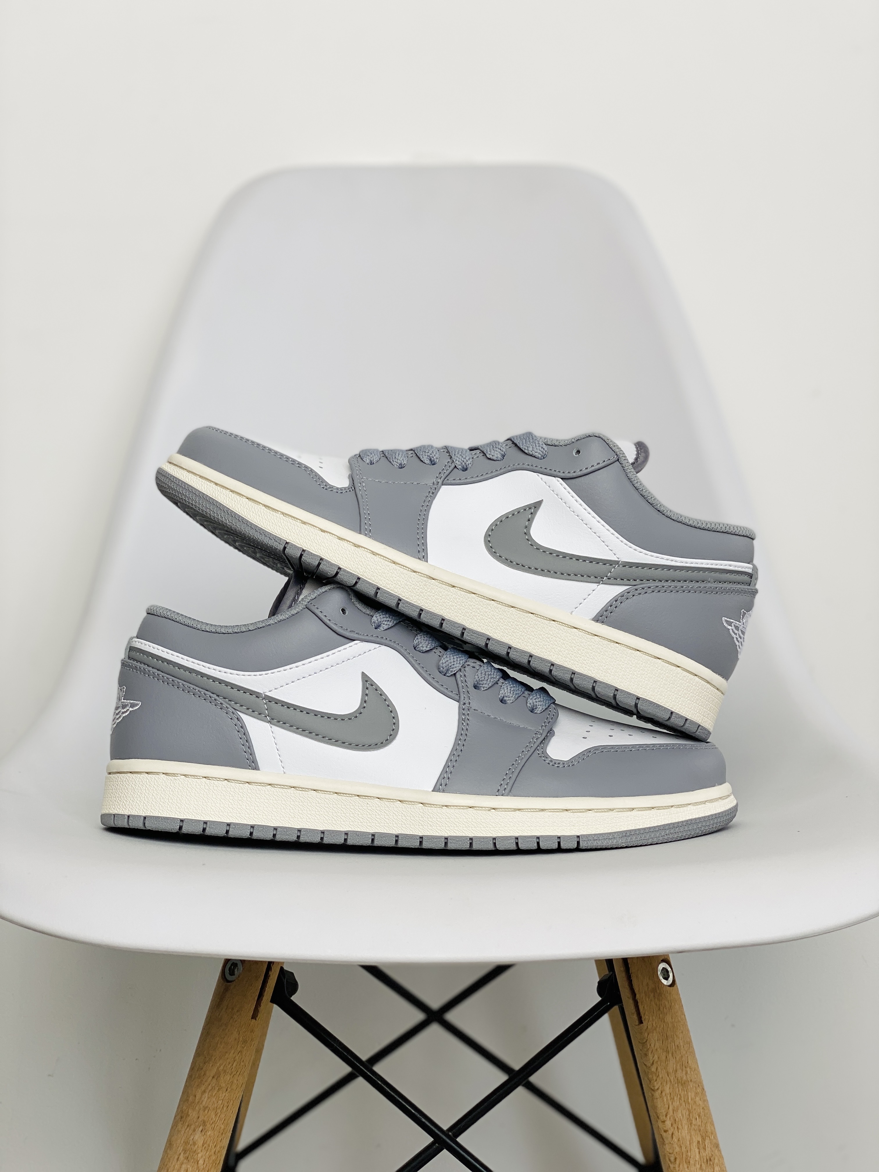 Air Jordan 1 Low AJ1 Stealth and White 氧化 灰白 小Dior 低筒  休閒鞋 板鞋 男鞋 女鞋 553558-053