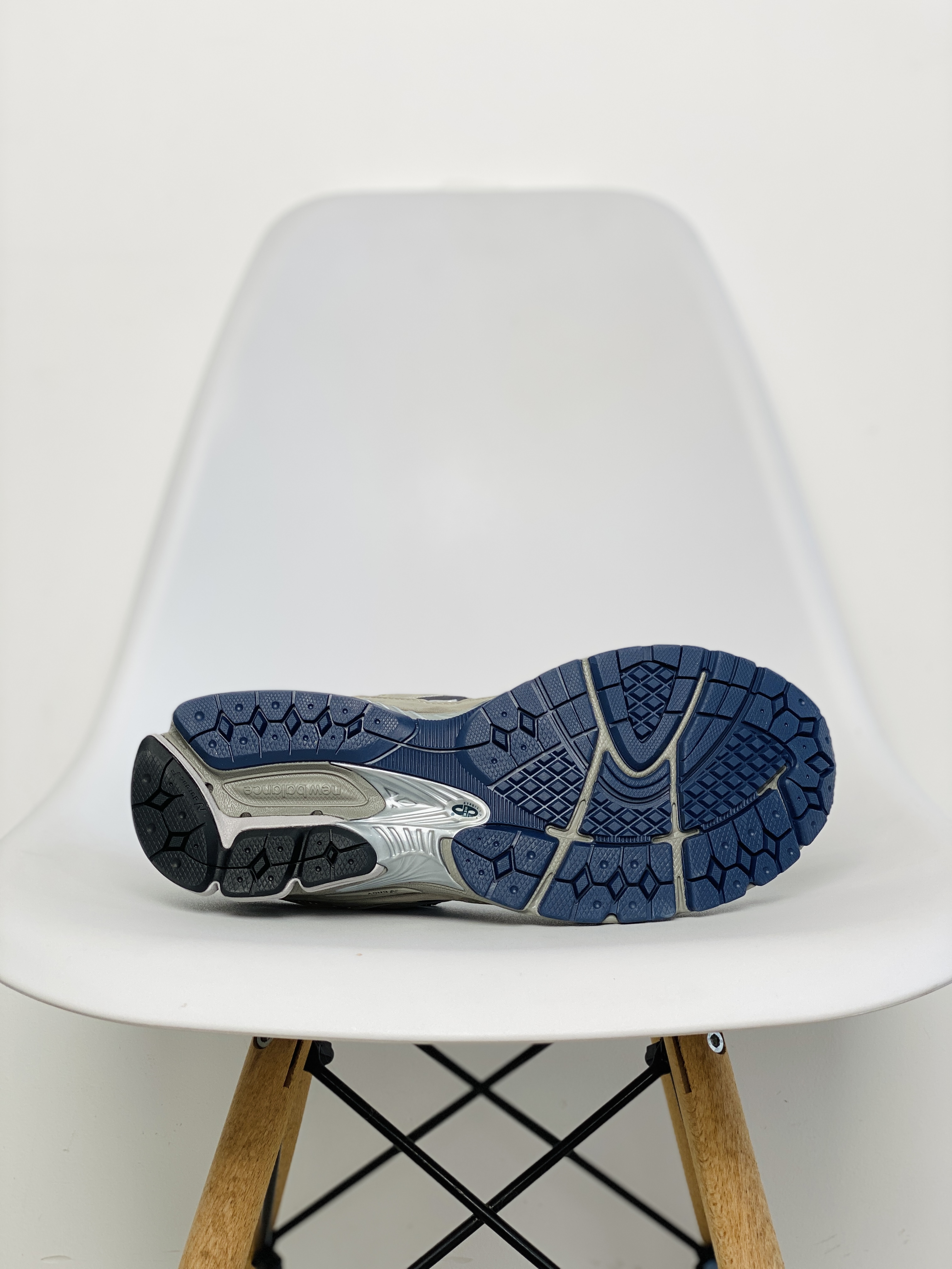 新版 New Balance 2002R  经典灰 军绿灰  低筒 跑步鞋 运动鞋 休闲鞋 男鞋 女鞋 ML2002RA