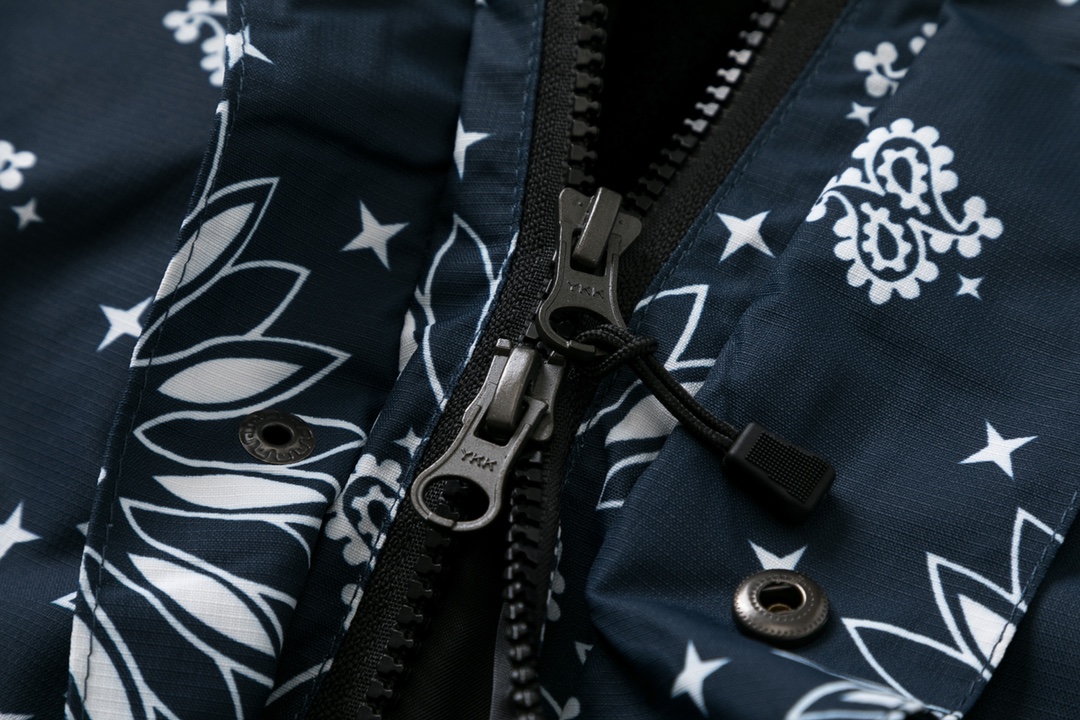 Supreme The North Face 14FW Bandana Mountain Jacket  Navy  聯名款 海軍藍 變形蟲 腰果花 连帽冲锋衣 夾克 防水 防風 外套 男款 女款 SUP-FW14-636
